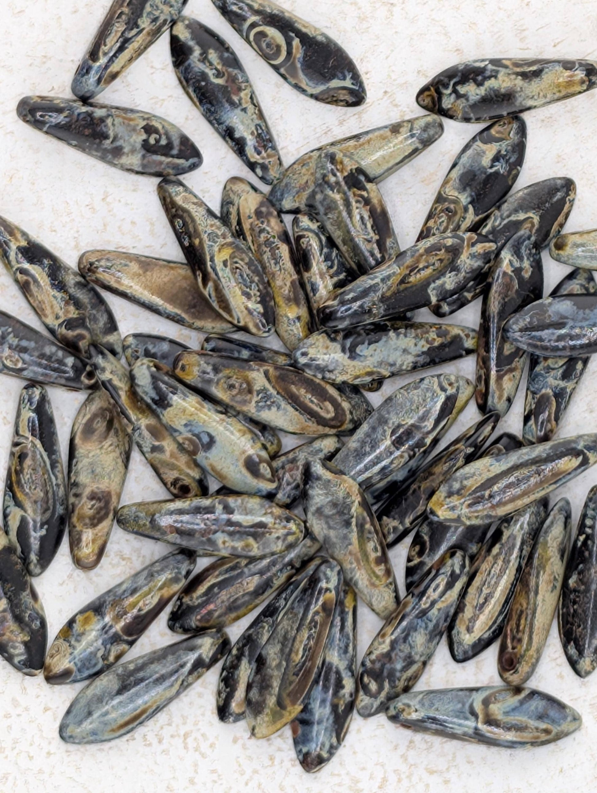 Czech Dagger Beads, Glass Dagger Beads, Unique Craft Supply, Vintage Boho Style, 25pcs Pack for Jewelry Making: Black Picasso