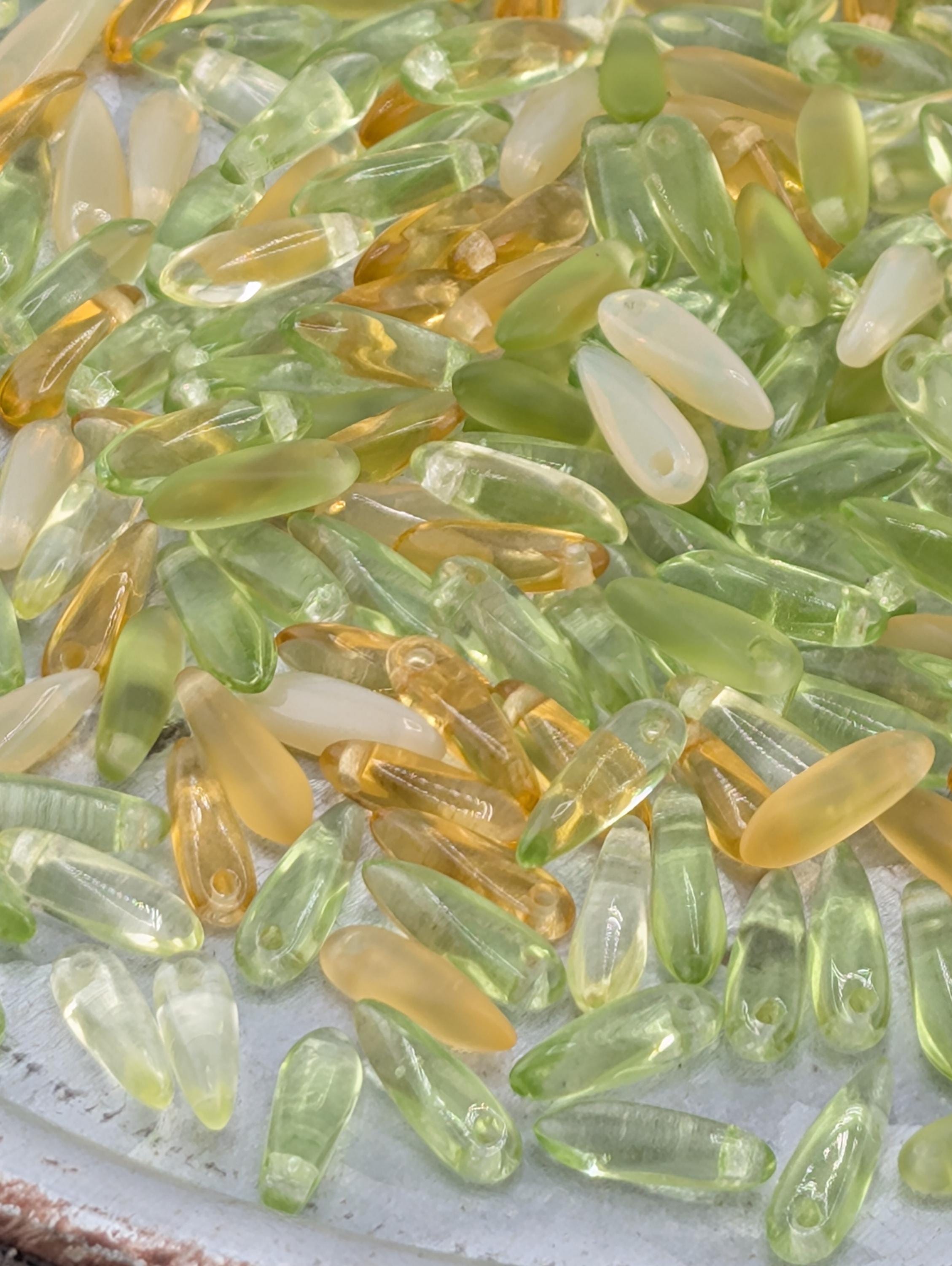 10mm Czech Glass Dagger 20g (approx 60 pcs): Green/Topaz Mix