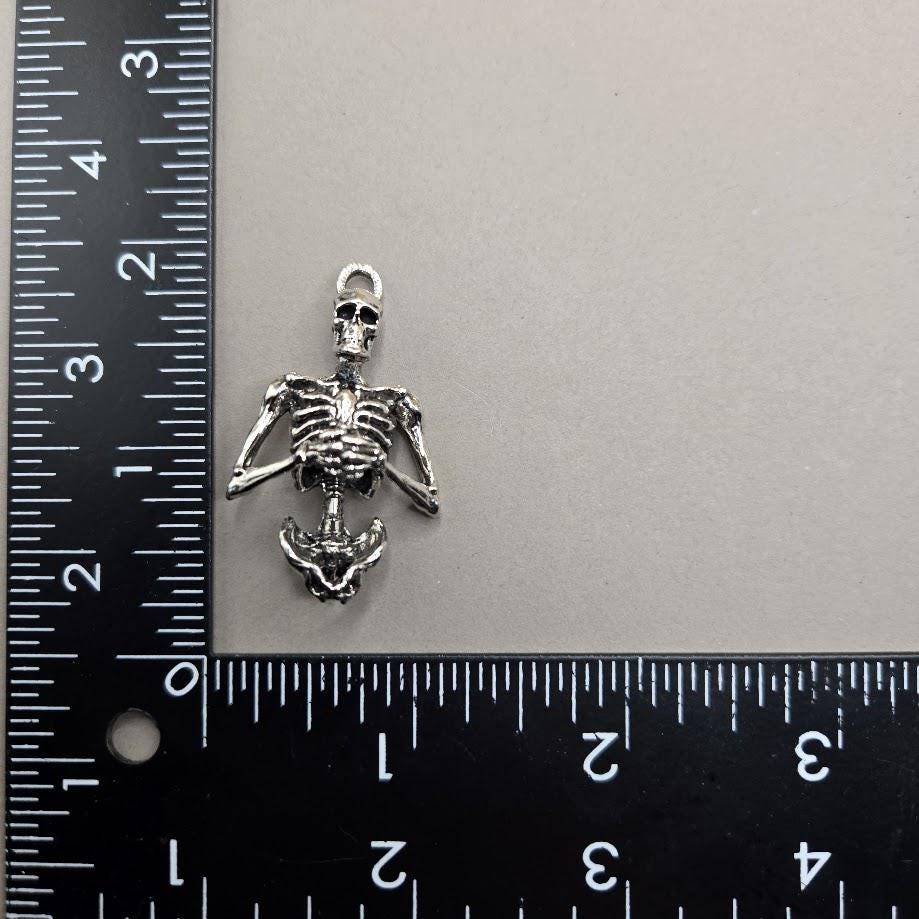 Gothic Skull Pendant, Silver Plated Alloy (DIY Jewelry Charm)