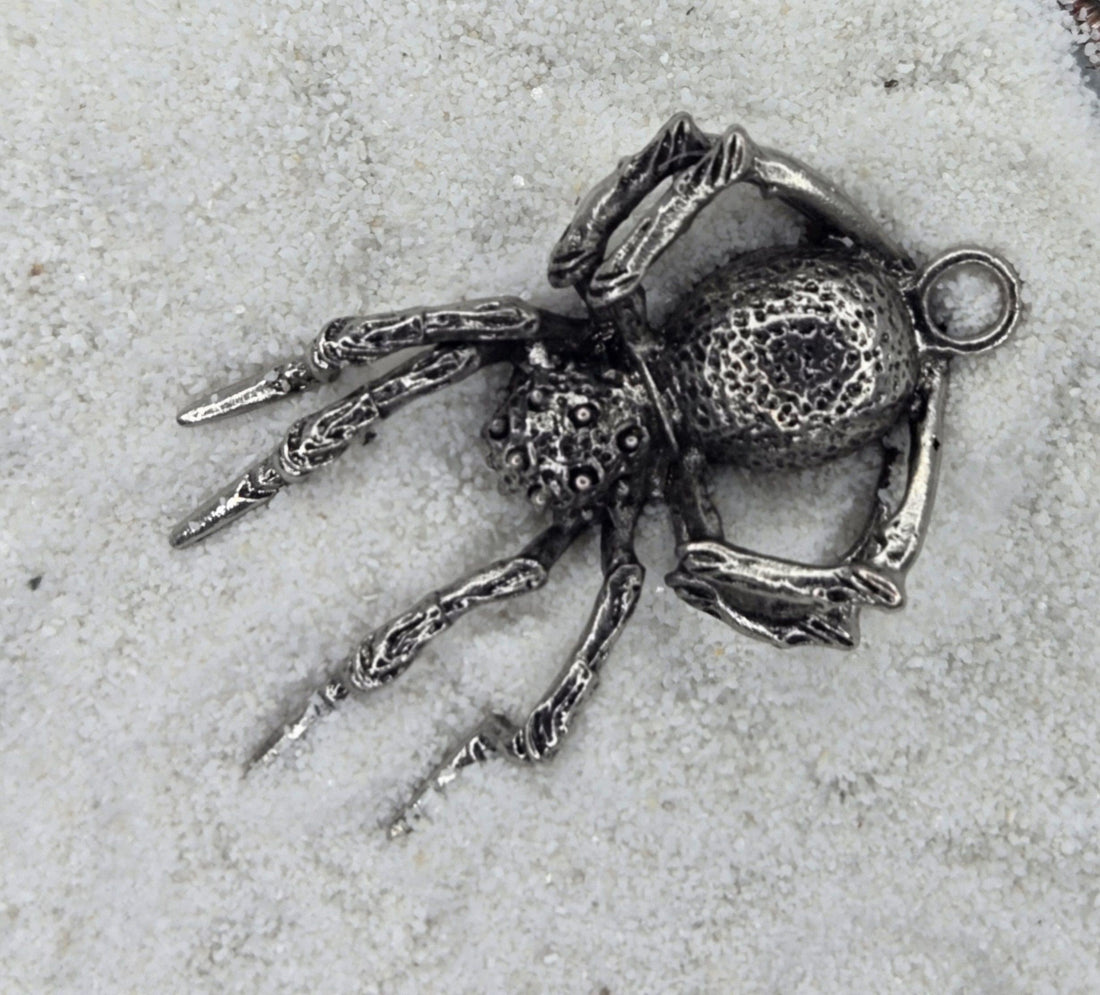Goth Skull Pendant, Spider Design (Silver Plated Alloy Charm)