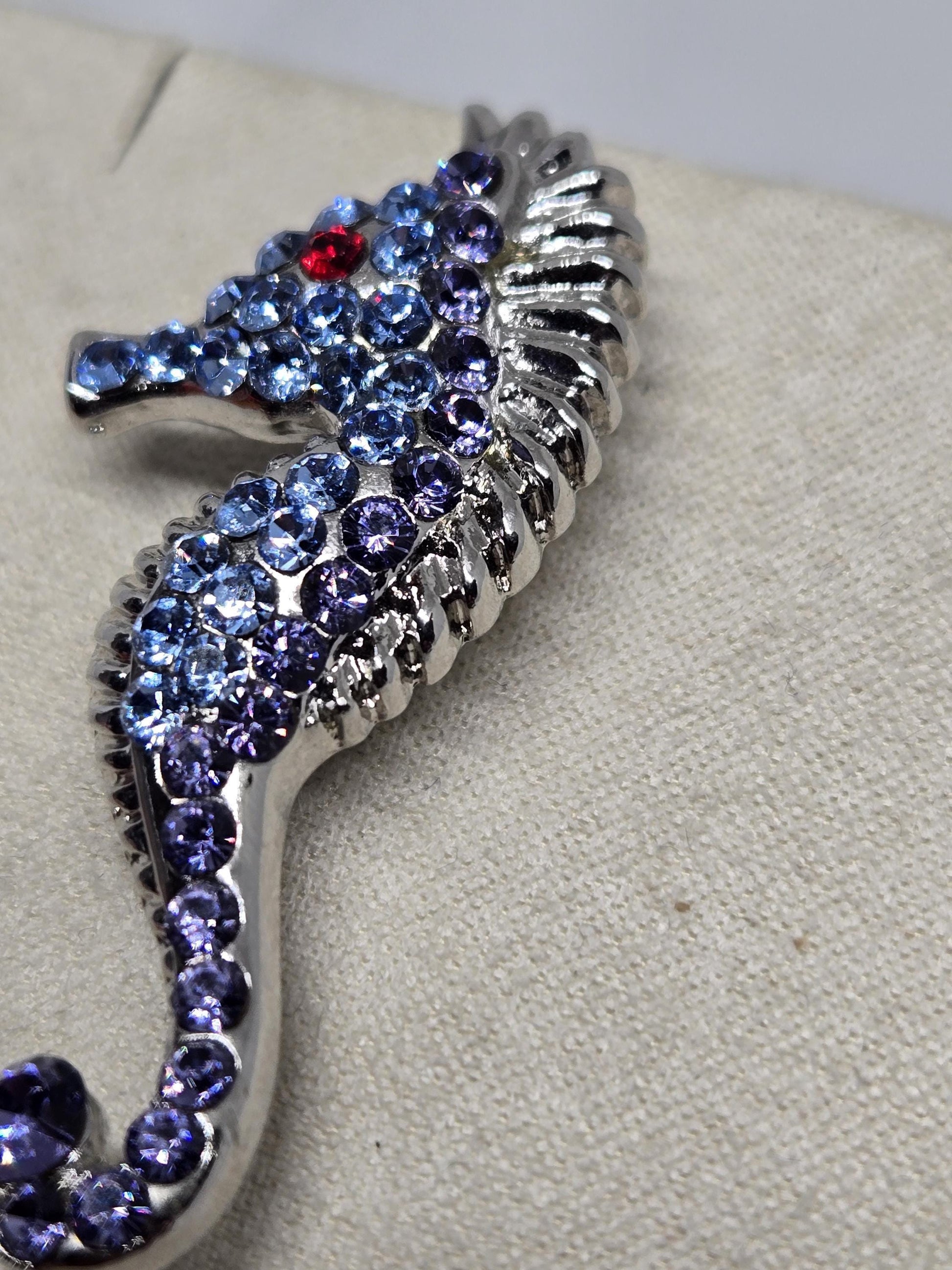 Light Blue Seahorse Brooch - Silver Plated Enamel Pin
