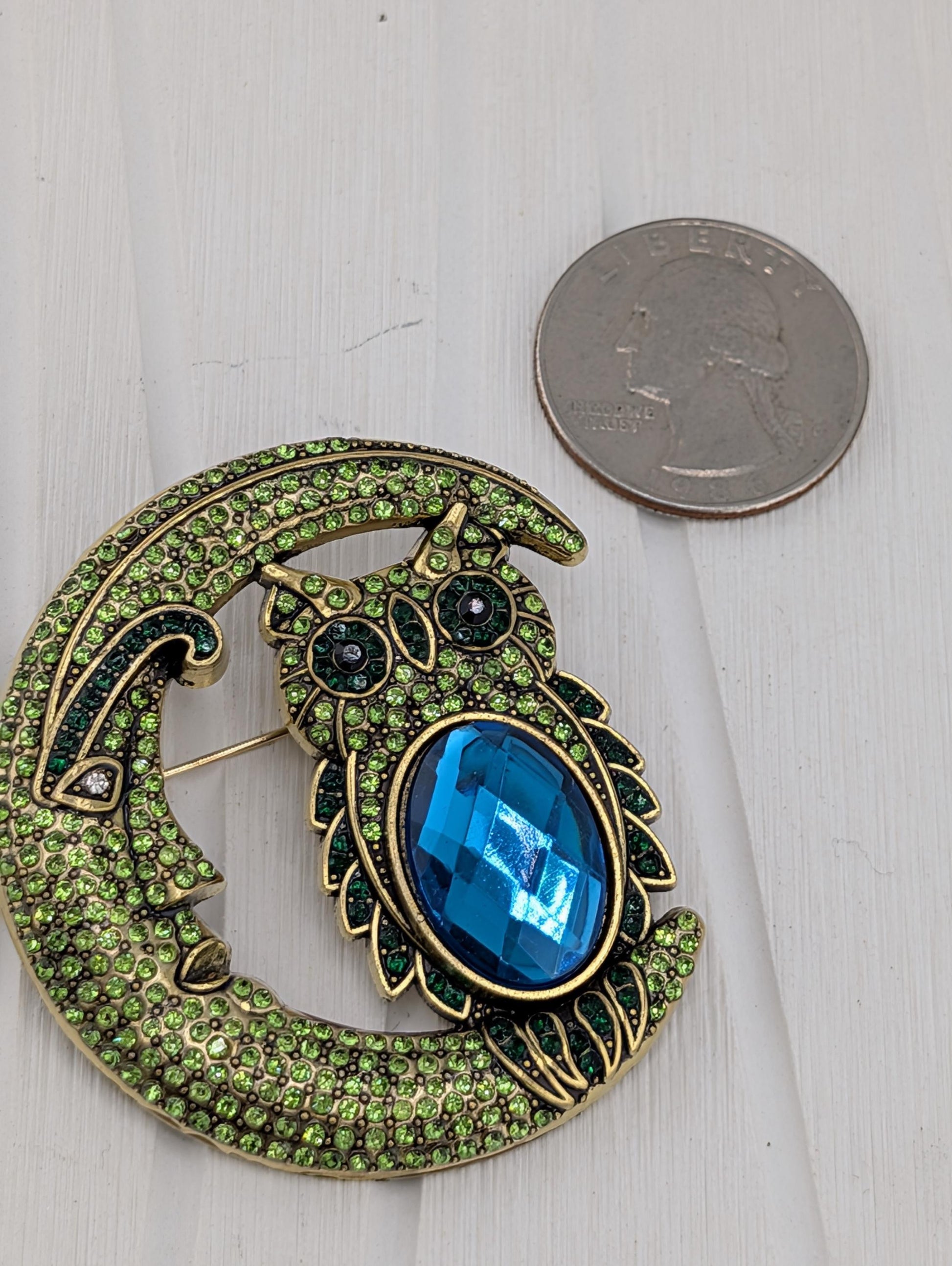 Owl Brooch, Gold Plated, Colorful Rhinestones (Compact Size)