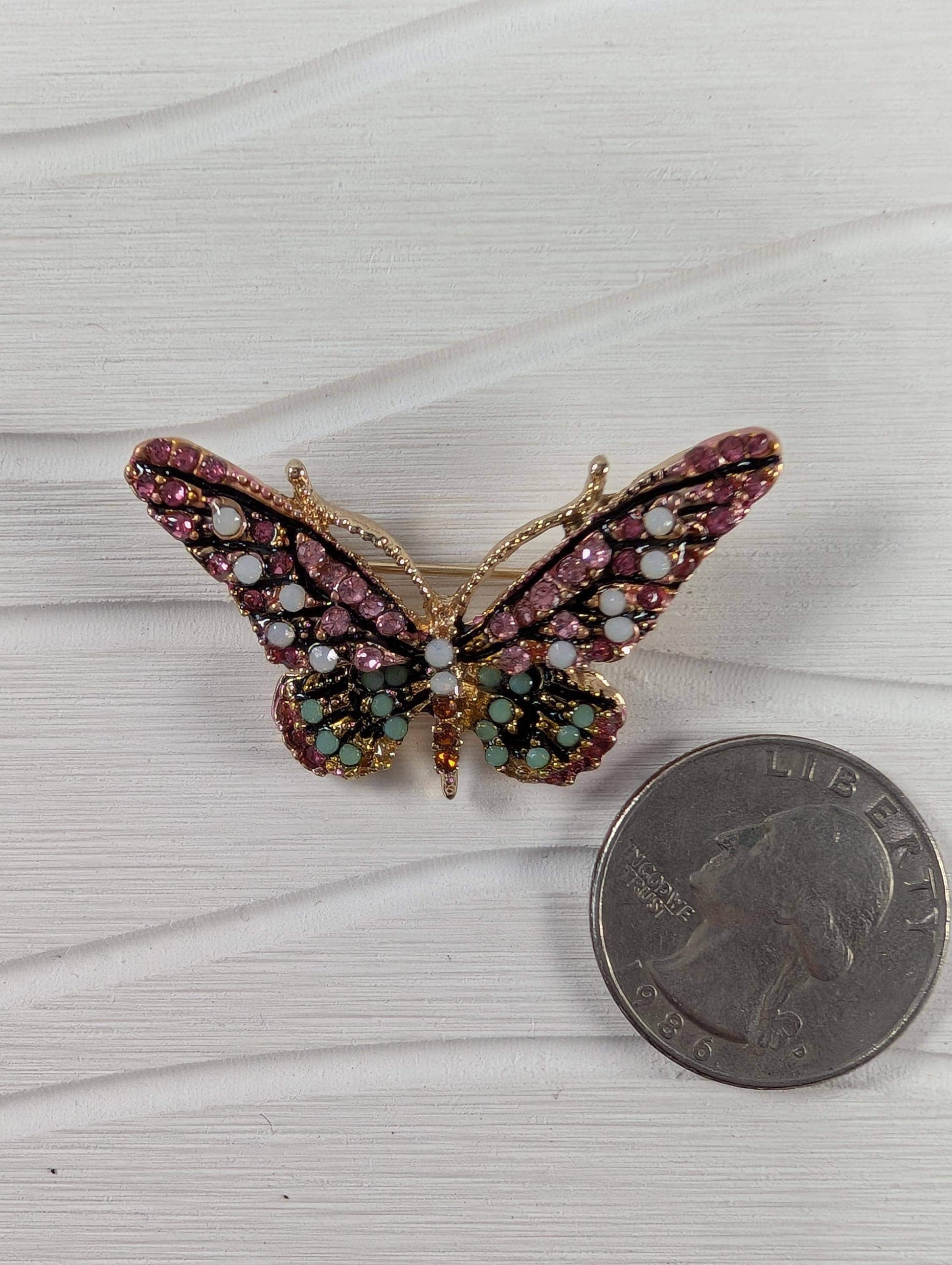 Enamel Brooch Pin: Gold Plated, Pink and Mint - Sparkling Detail