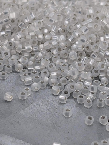 1925SB Translucent Silver-Lined Matte Clear 11/0 Round Matsuno Seed Beads (15g, ~1650 pcs)