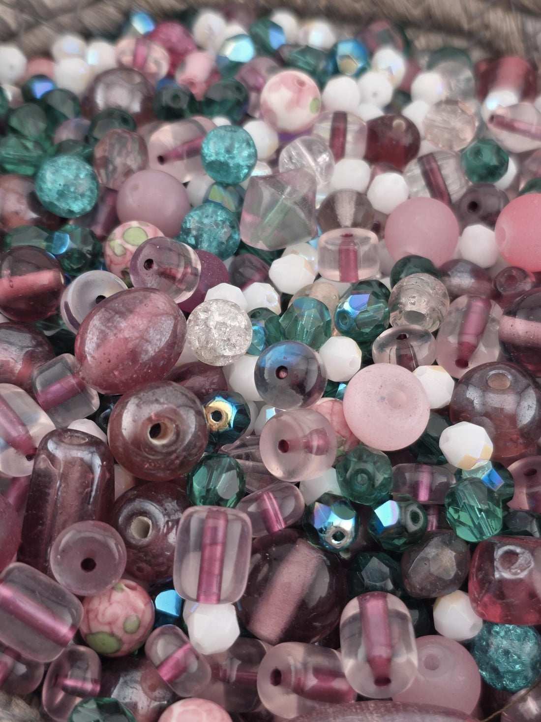2oz Exclusive "Raspberry Reef" Glass Bead Mix