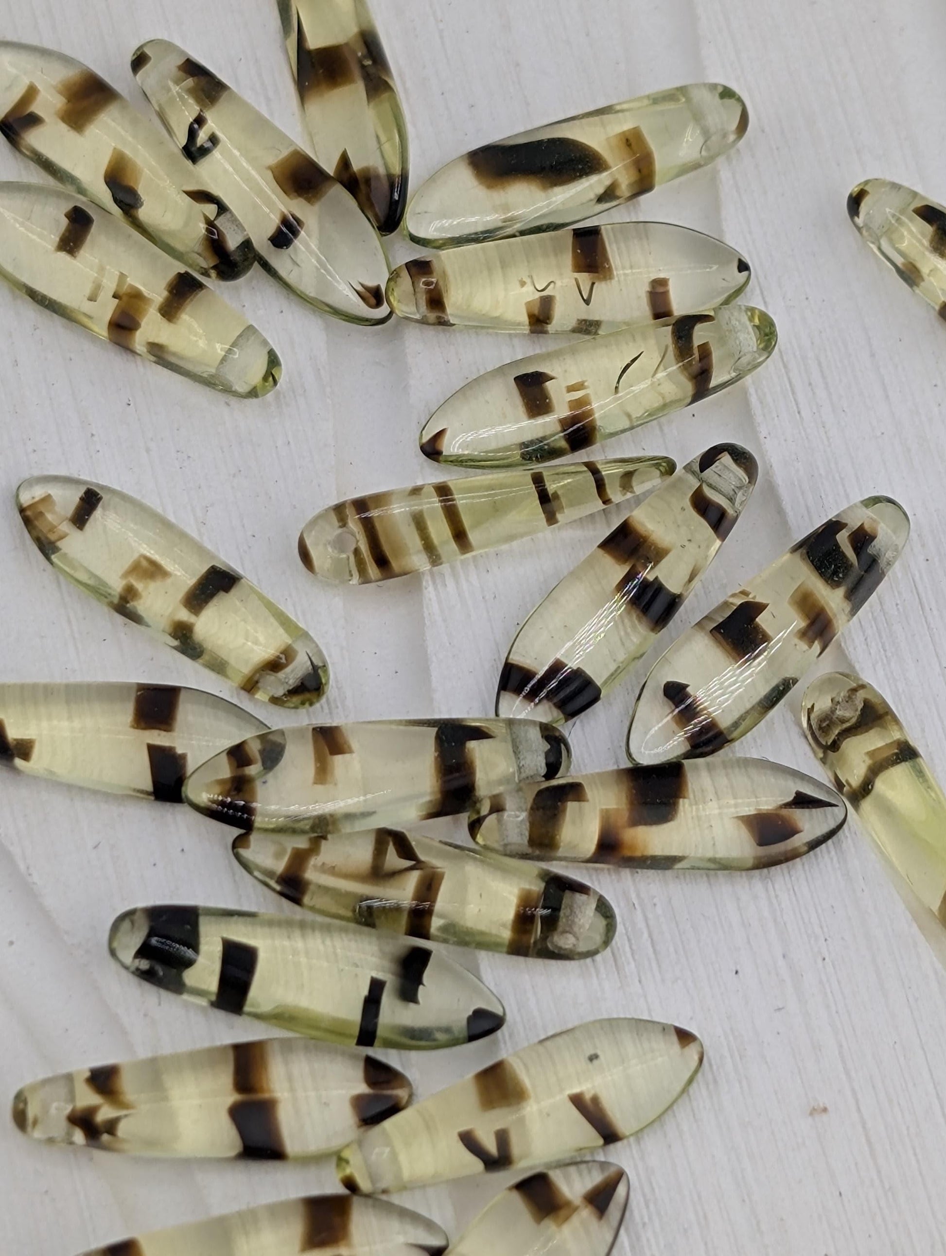 Czech Dagger Beads, Glass Dagger Beads, Unique Craft Supply, Vintage Boho Style, 25pcs Pack for Jewelry Making: Peridot Stripes