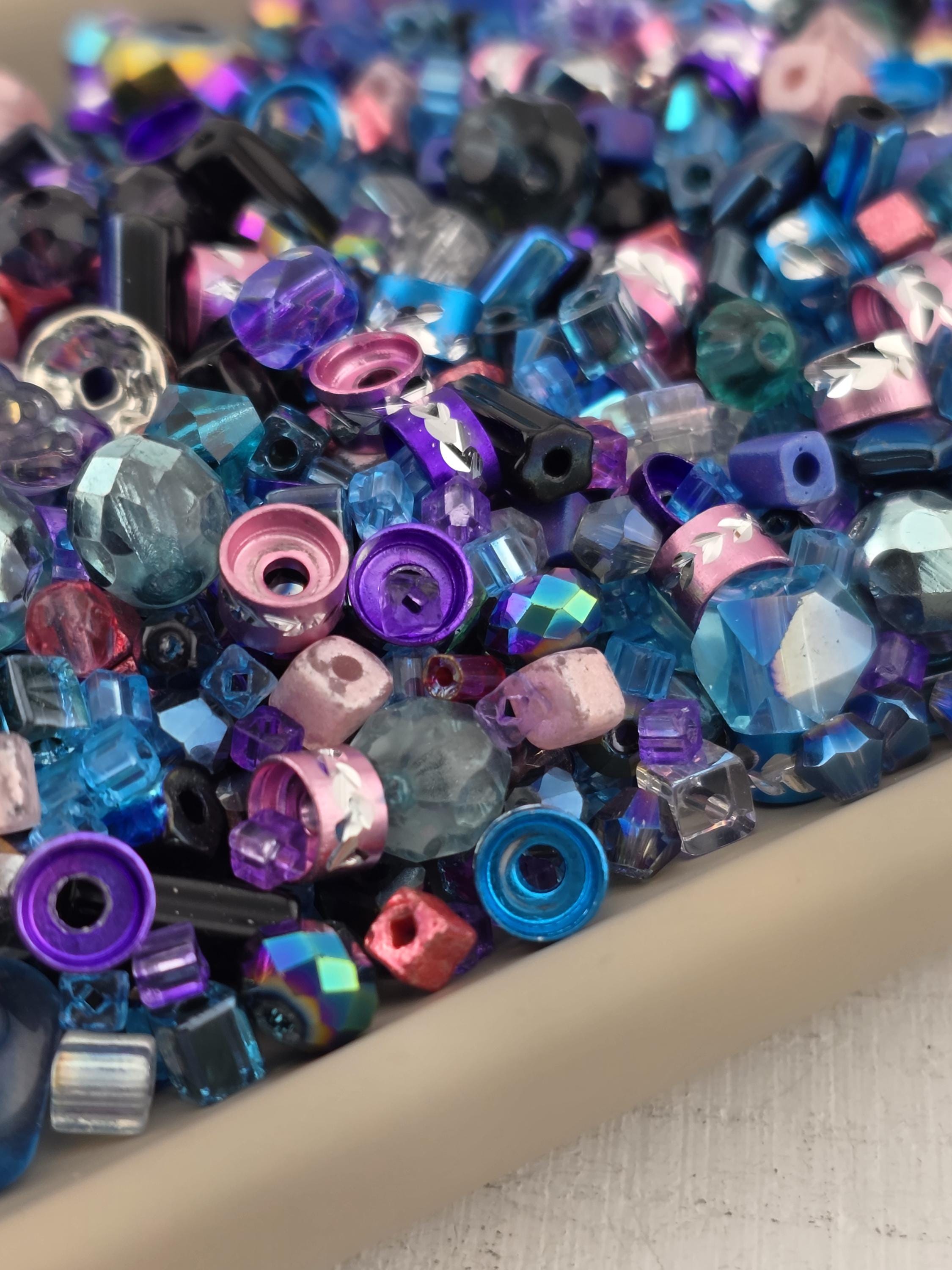 Learise Exclusive "Memories of the 80s" Glass Bead Soup Mix (56g Pkg)