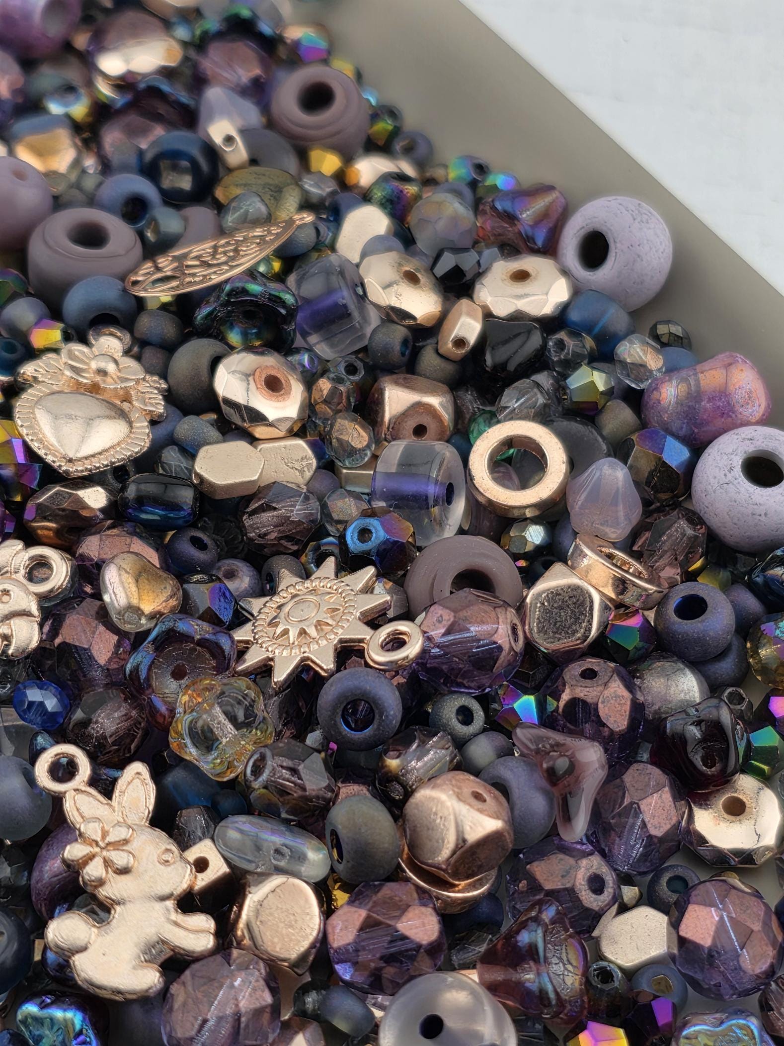 Exclusive "Violet Tendancies" Glass Bead Soup (56g Pkg)