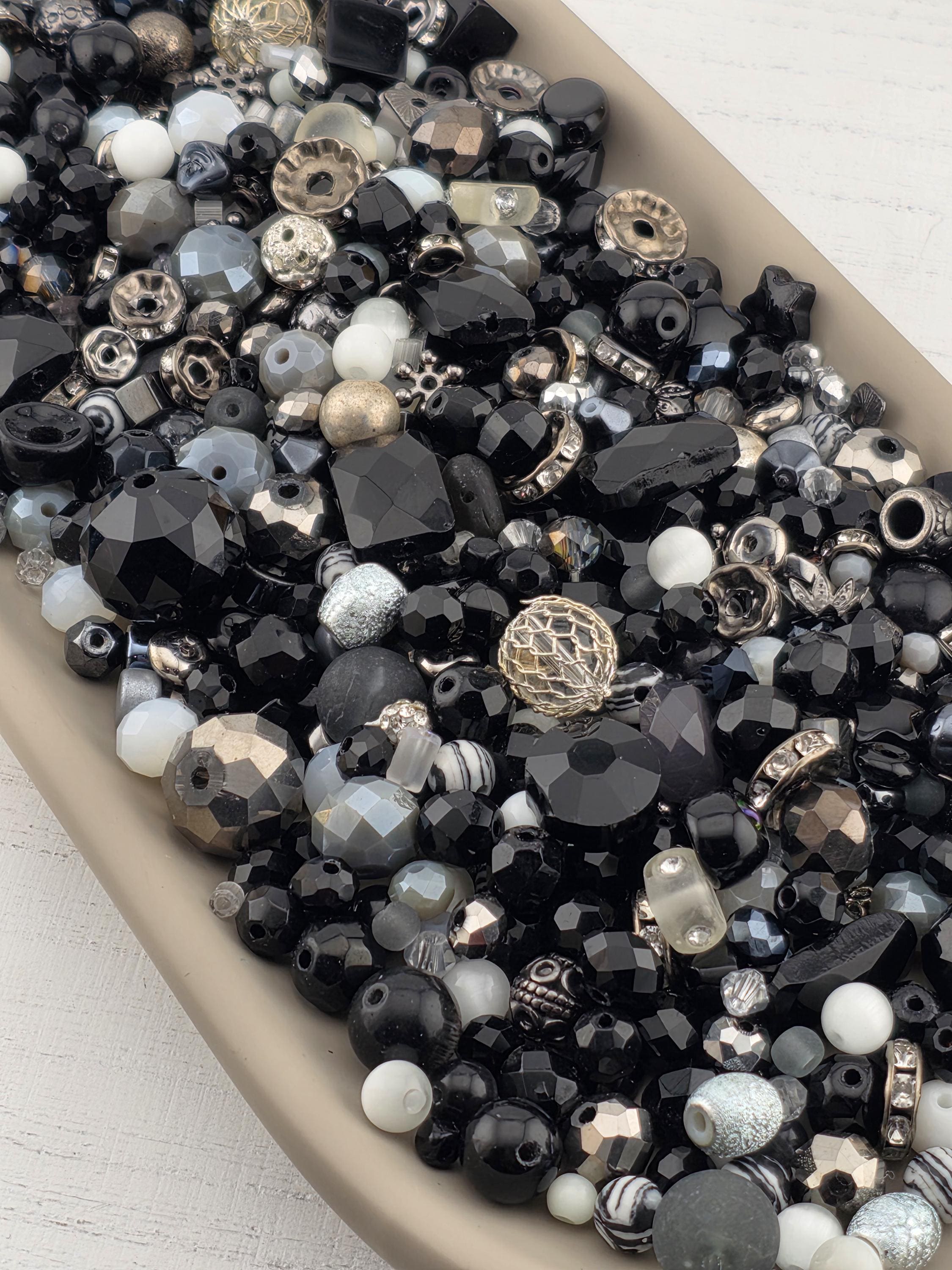 Learise Exclusive "It's not all black & white" Glass Bead Soup Mix (56g Pkg)