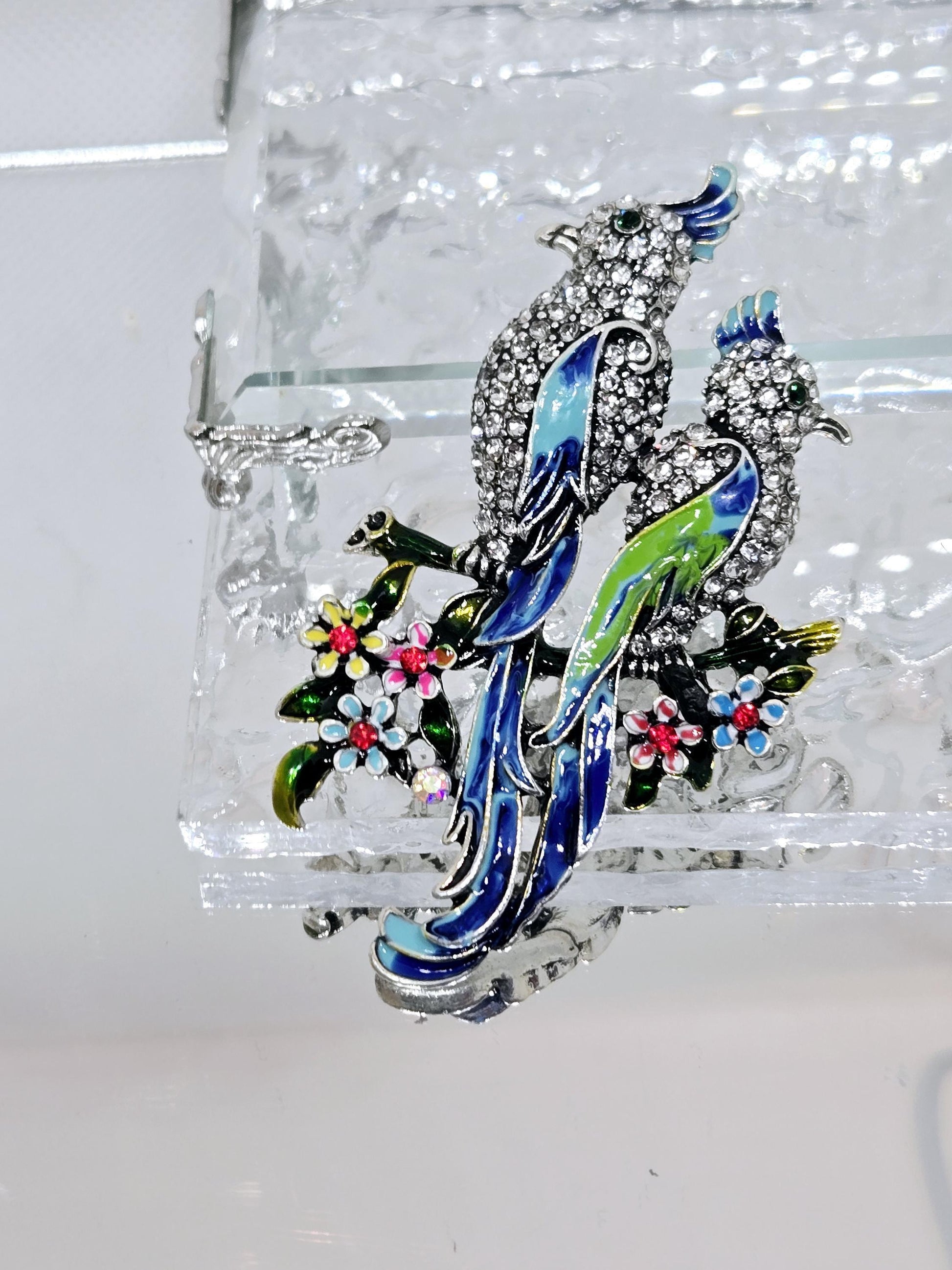 Cockatiel Brooch: Silver Plated Lightweight Bird Pin