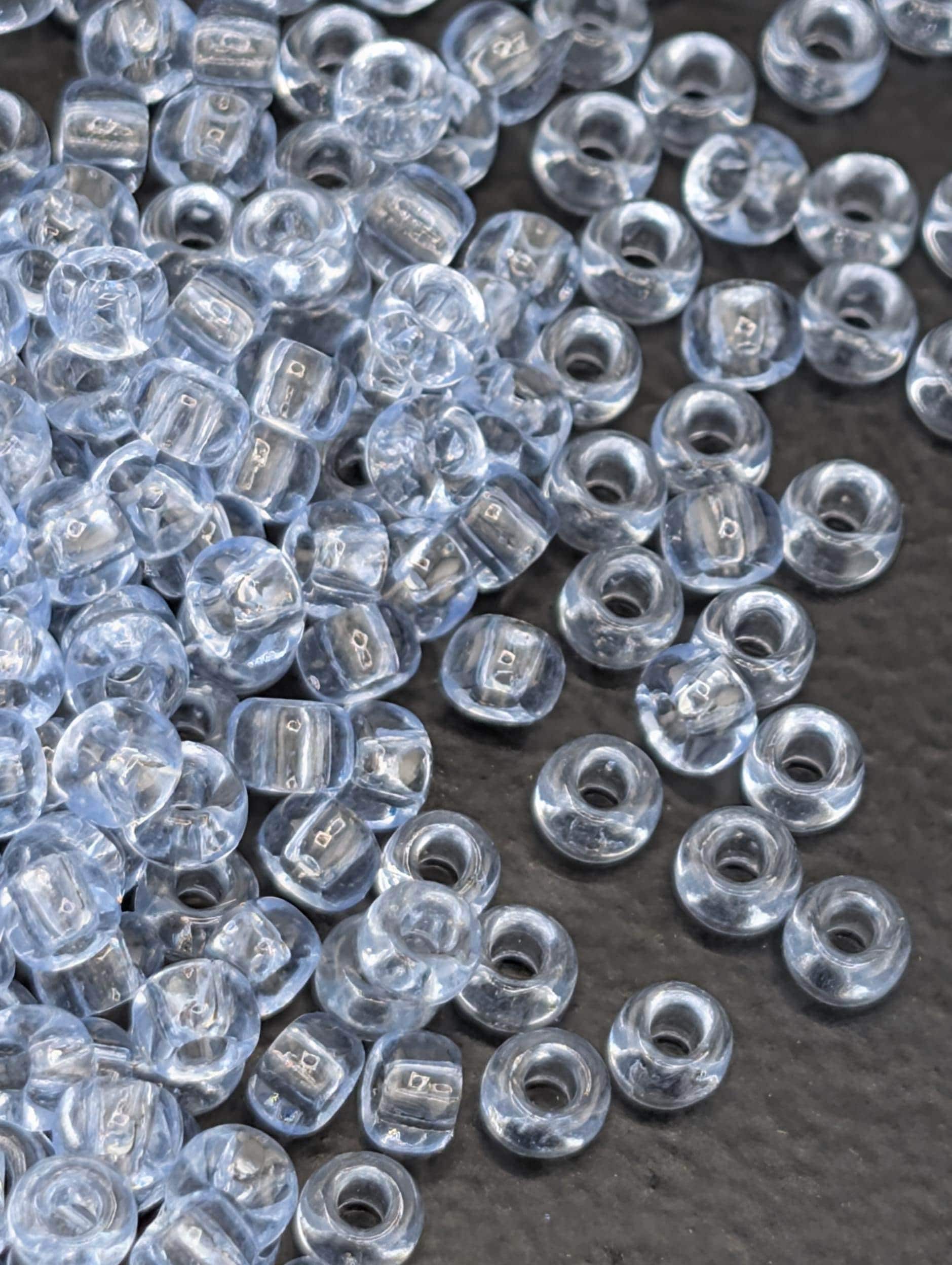 4445SB Transparent Light Blue 8/0 Matsuno Seed Beads (15g, ~600 pcs)