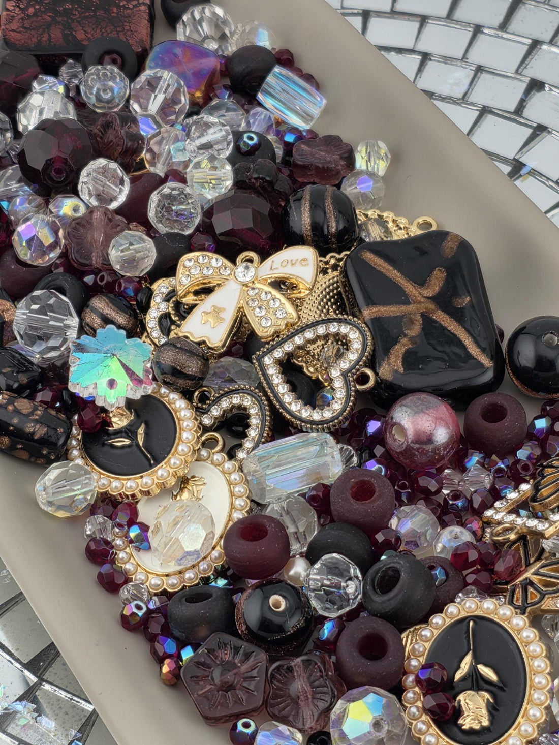 Learise Exclusive "Golden Garne" Glass Bead Soup Mix (56g Pkg)