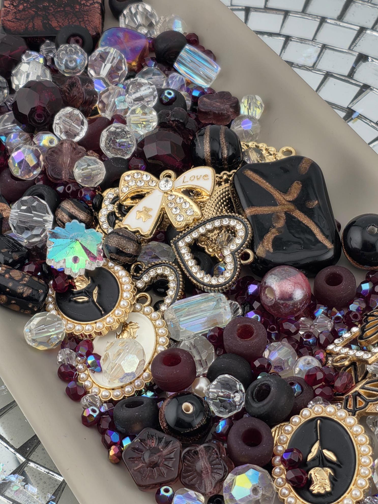 Learise Exclusive "Golden Garne" Glass Bead Soup Mix (56g Pkg)