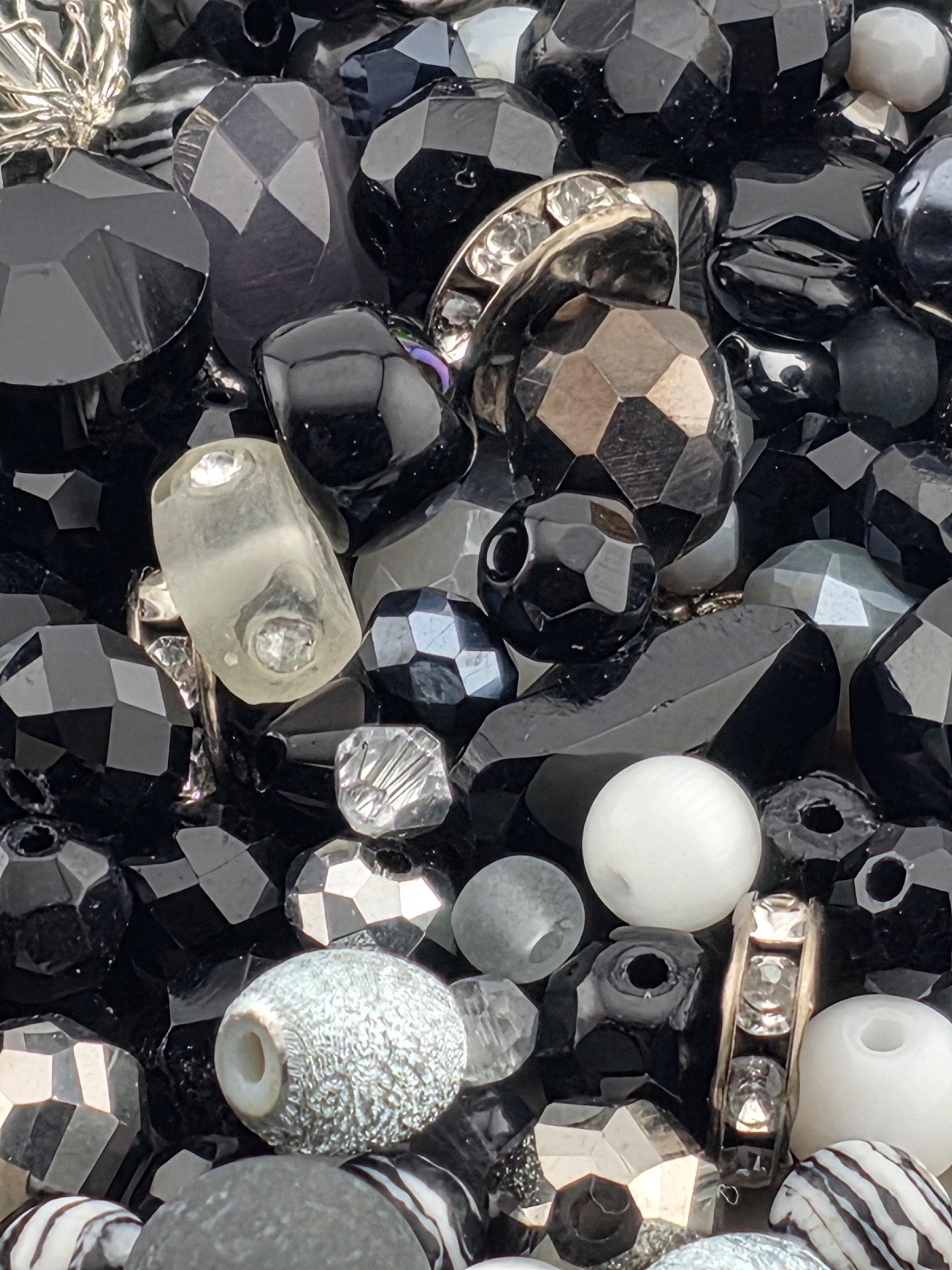 Learise Exclusive "It's not all black & white" Glass Bead Soup Mix (56g Pkg)