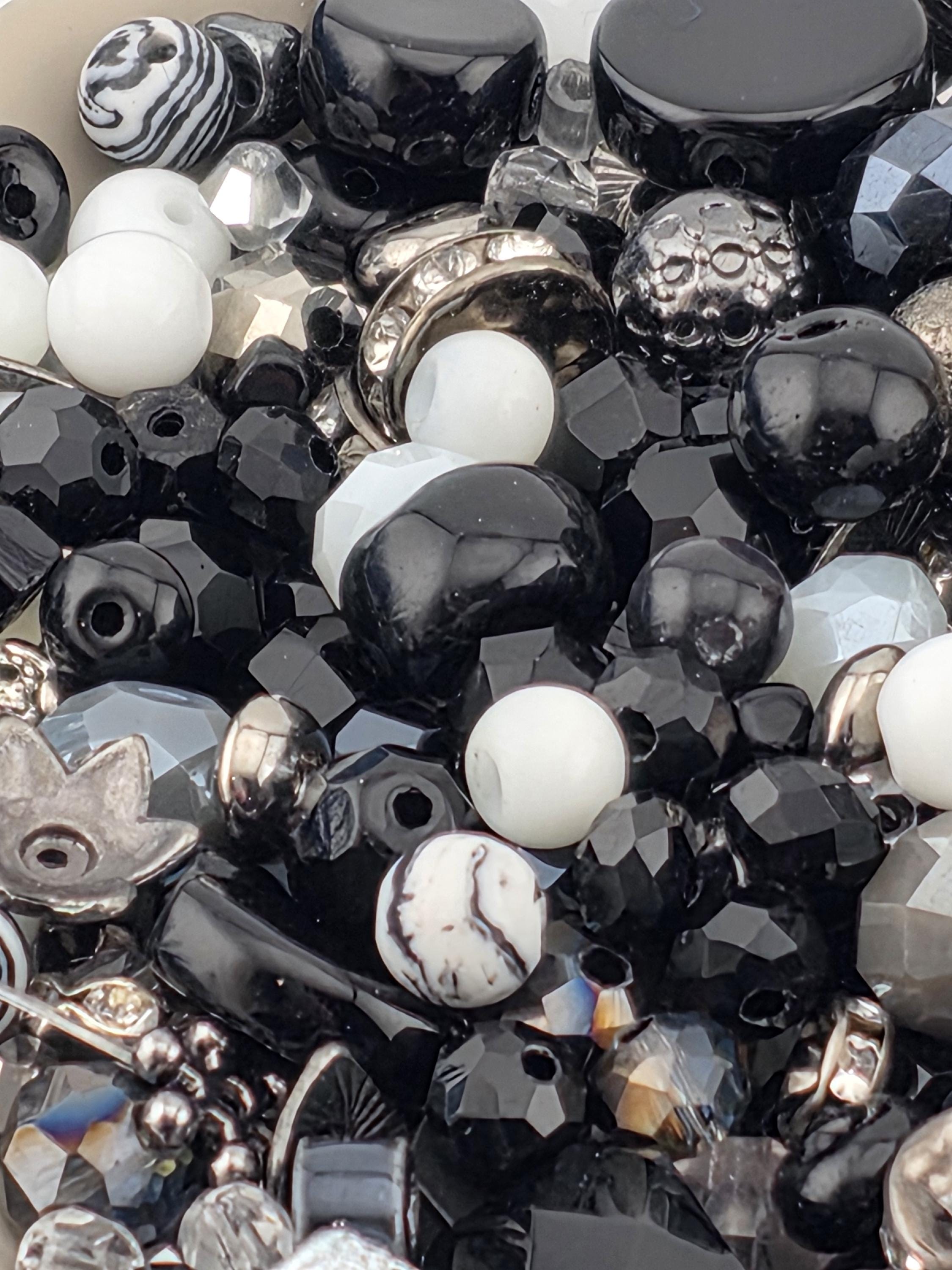 Learise Exclusive "It's not all black & white" Glass Bead Soup Mix (56g Pkg)