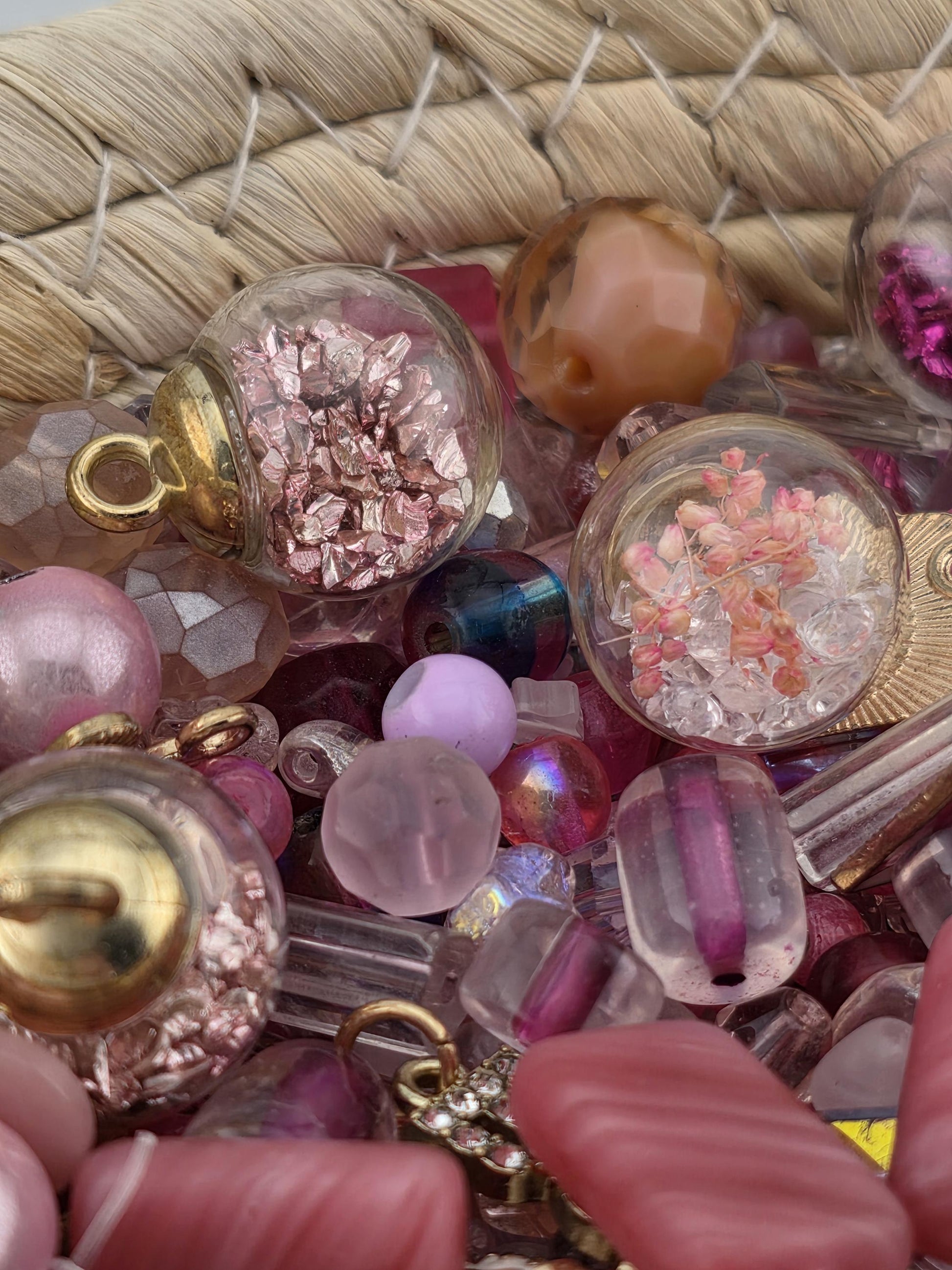 Learise Exclusive "Peony Blush" Glass Bead Soup Mix (56g Pkg)