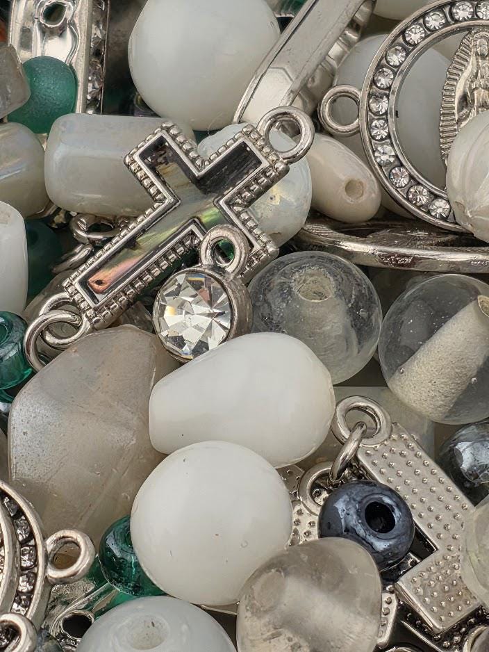 Learise Exclusive "Holy Abalone Glass Bead Soup Mix (56g Pkg)