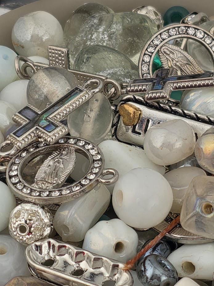 Learise Exclusive "Holy Abalone Glass Bead Soup Mix (56g Pkg)