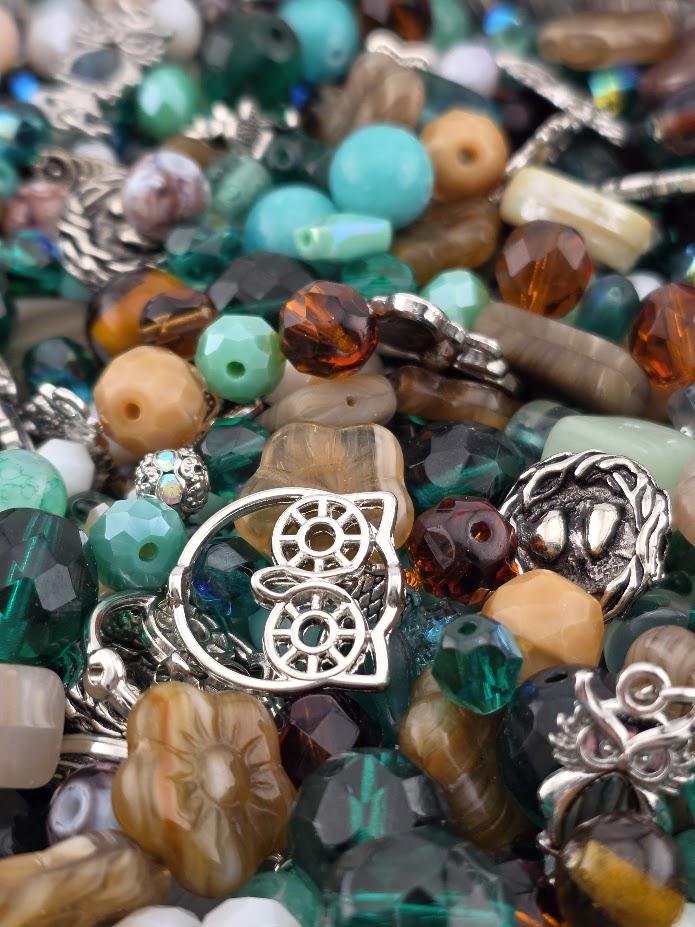 Learise Exclusive "Owl that glitters is Abalone" Glass Bead Soup Mix (56g Pkg)