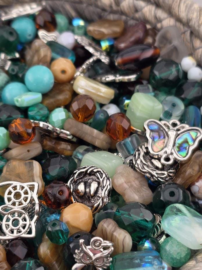 Learise Exclusive "Owl that glitters is Abalone" Glass Bead Soup Mix (56g Pkg)