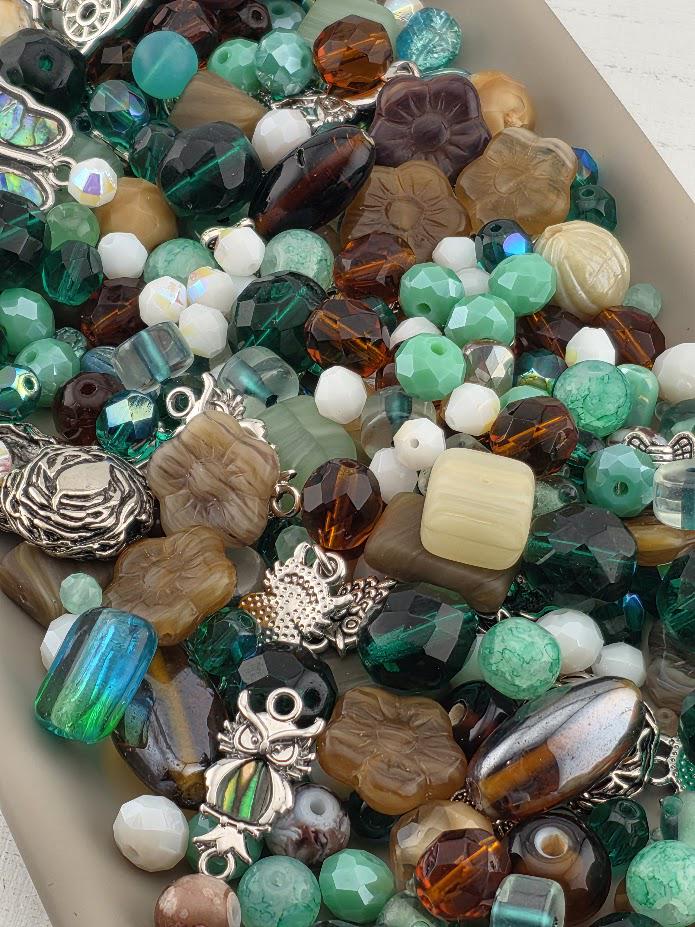 Learise Exclusive "Owl that glitters is Abalone" Glass Bead Soup Mix (56g Pkg)