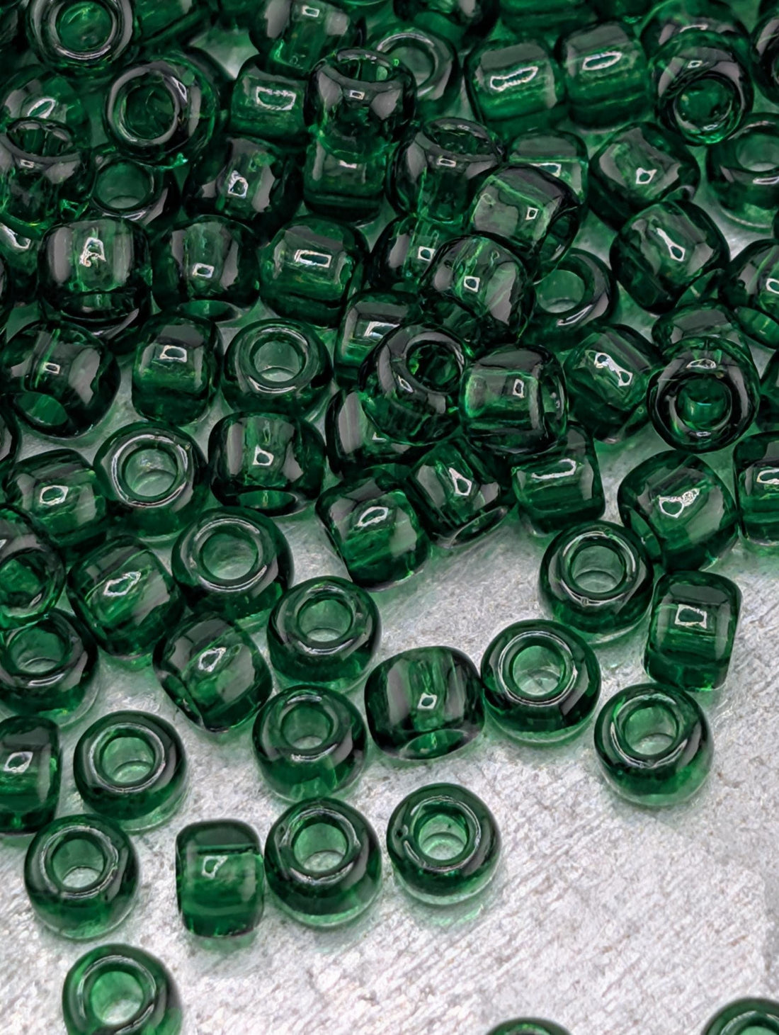 4451SB Transparent Emerald Green 8/0 Matsuno Seed Beads (15g, ~600 pcs)