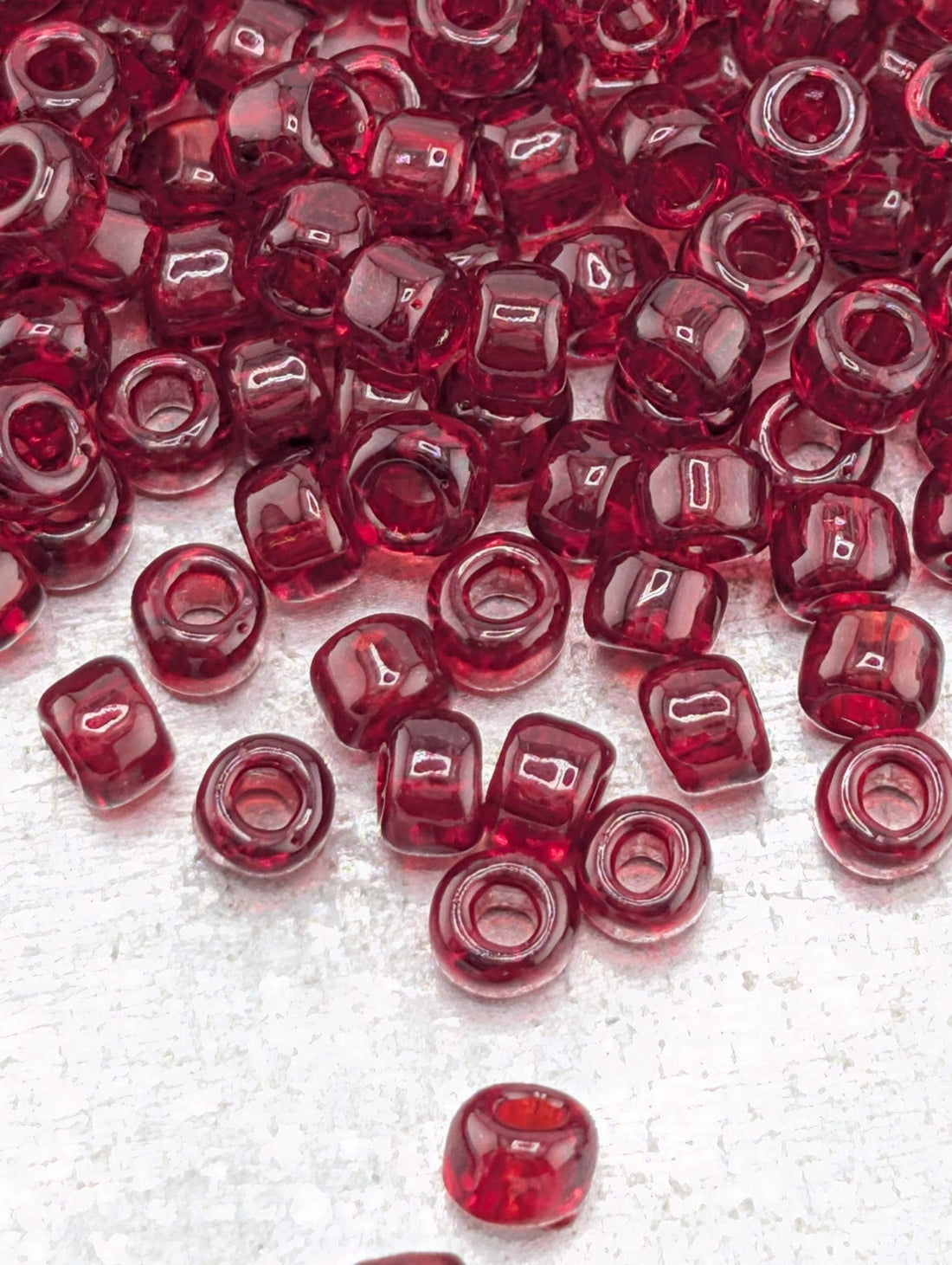 8276SB Transparent Ruby Red 8/0 Matsuno Seed Beads (15g, ~600 pcs)