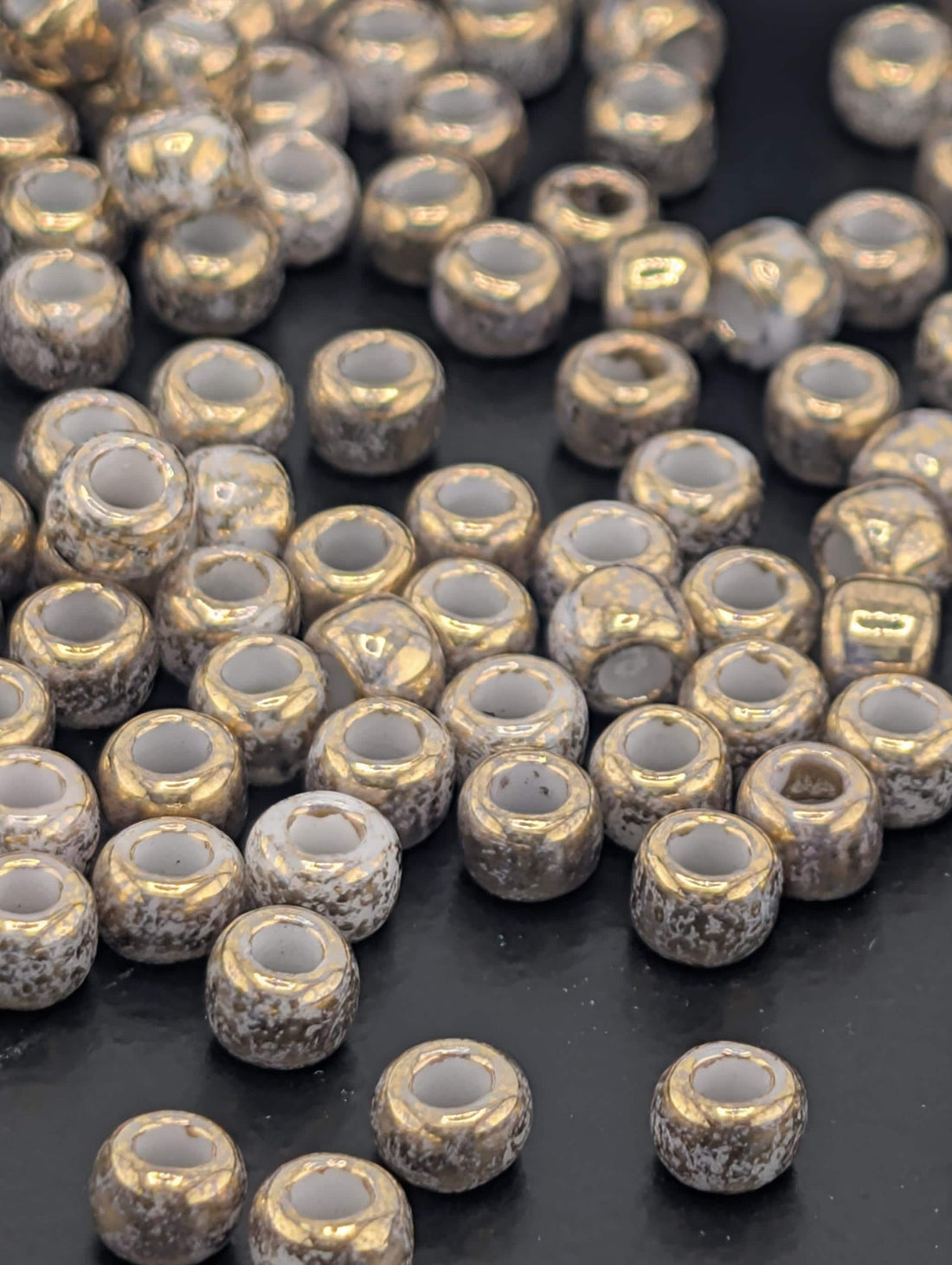 Toho Japanese Seed Beads: Gilded Marble White Tubes (Size 6/0, 2.5" Tube)