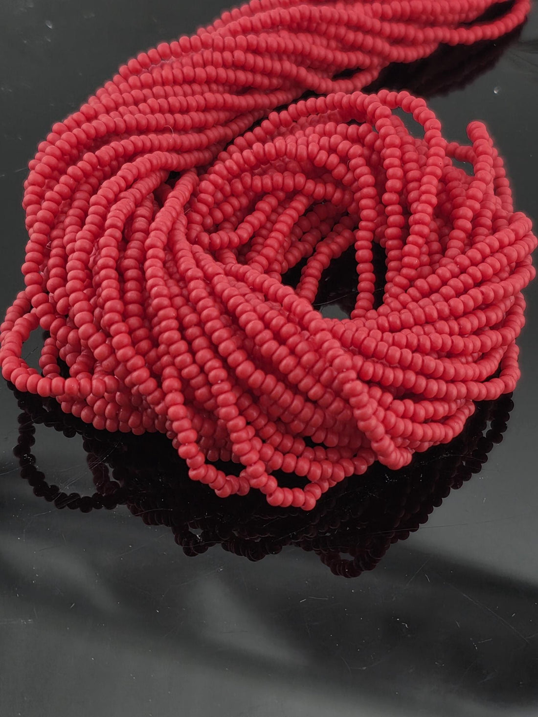 Preciosa 11/0 Czech Red Matte -6 String/Hnk-Appx 18 Gms