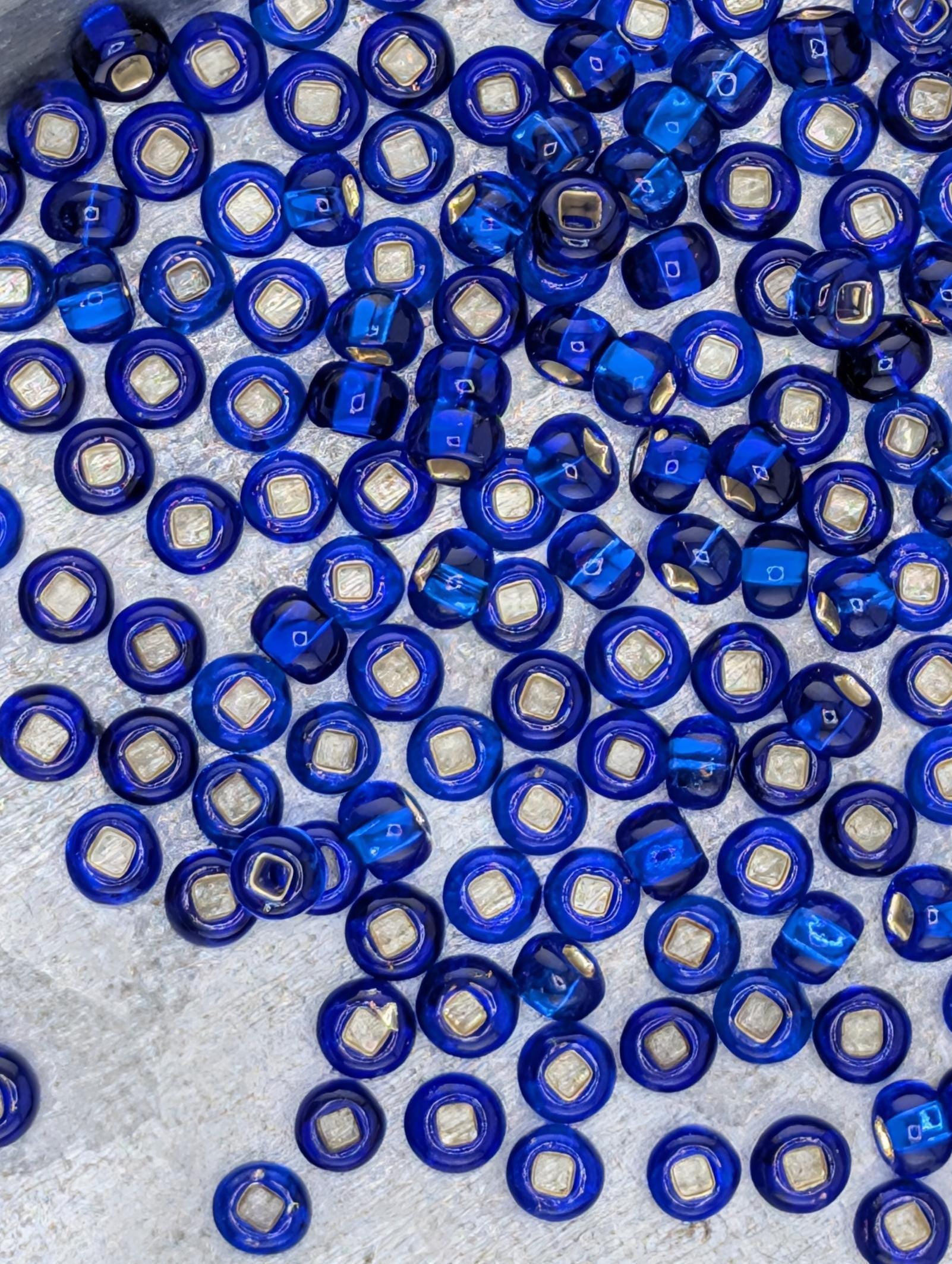 Seed Beads: Preciosa Transparent Sapphire Blue Silver Lined (Size 6, 15g)