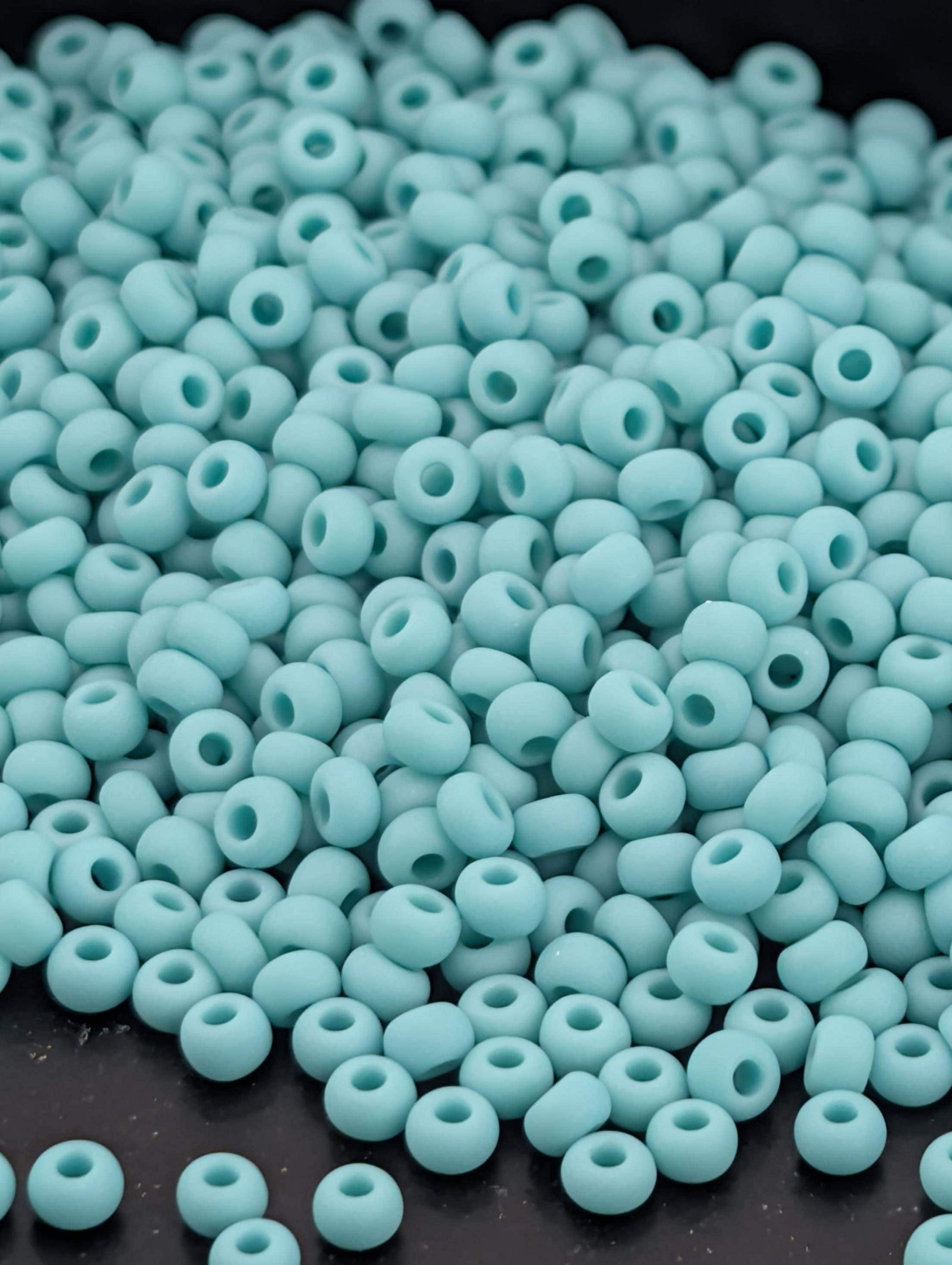 Preciosa 10/0 Seed Beads Matte Green Turquoise Size 10/0 - 15g - Czech Glass Rocaille for Jewelry Making