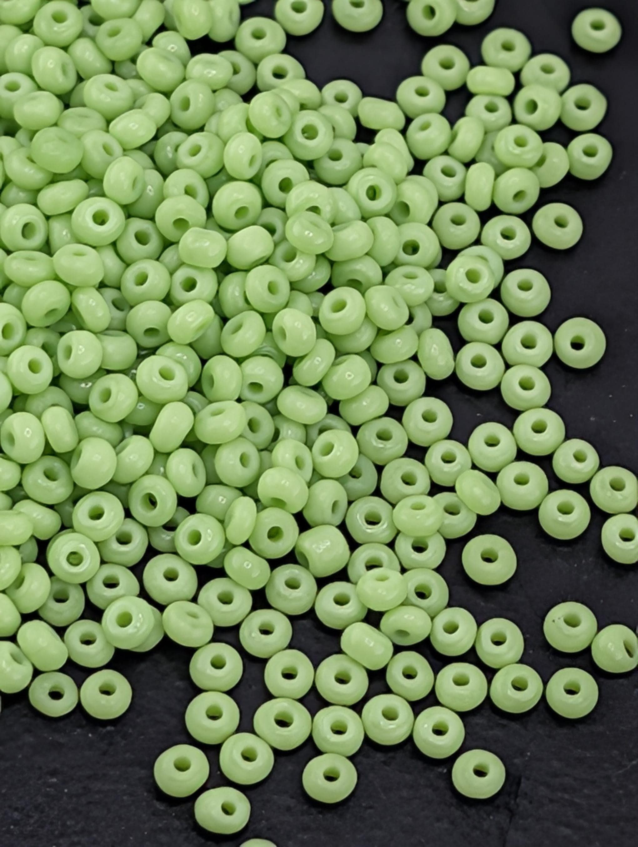 Preciosa 10/0 Seed Beads Opaque Pale Green Size 10/0 - 15g - Czech Glass Rocaille for Jewelry Making
