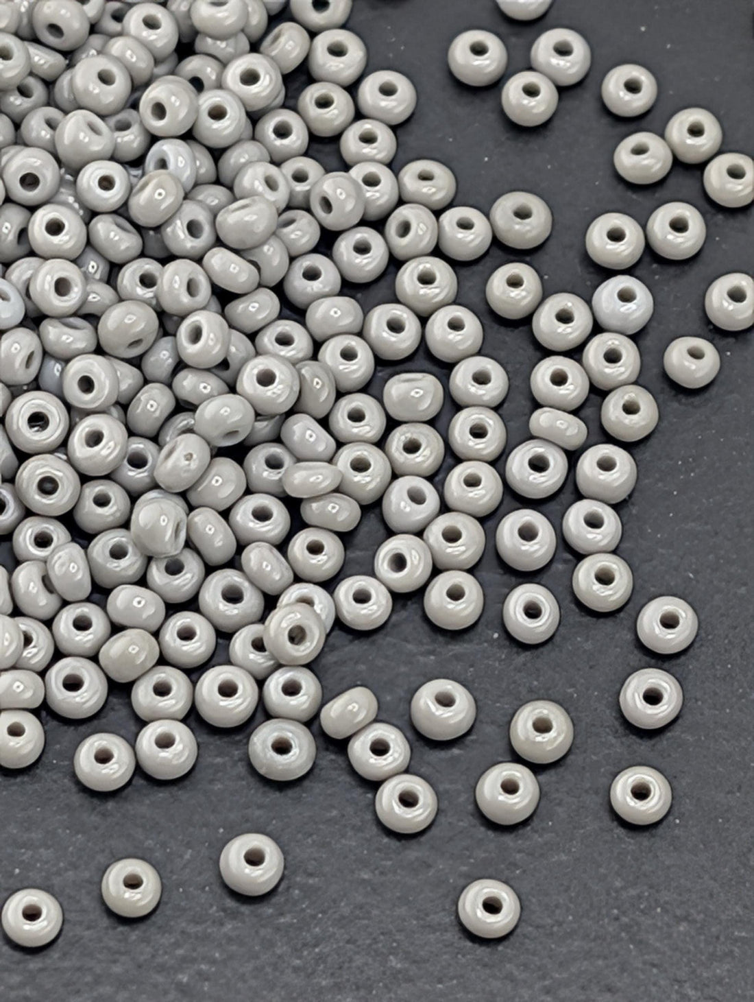 Preciosa 10/0 Seed Beads Opaque Gray Size 10/0 ( ) - 15g - Czech Glass Rocaille for Jewelry Making