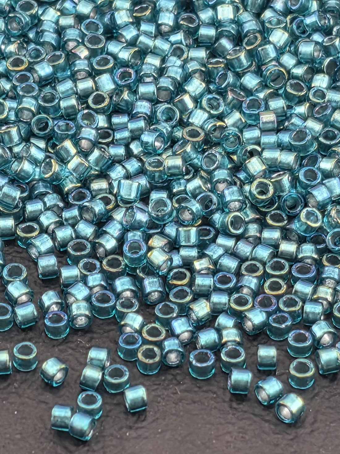 DB1769 Teal AB Seed Beads, Sparkle Aqua Green (Size 11, 7 grams, ~1400 beads)