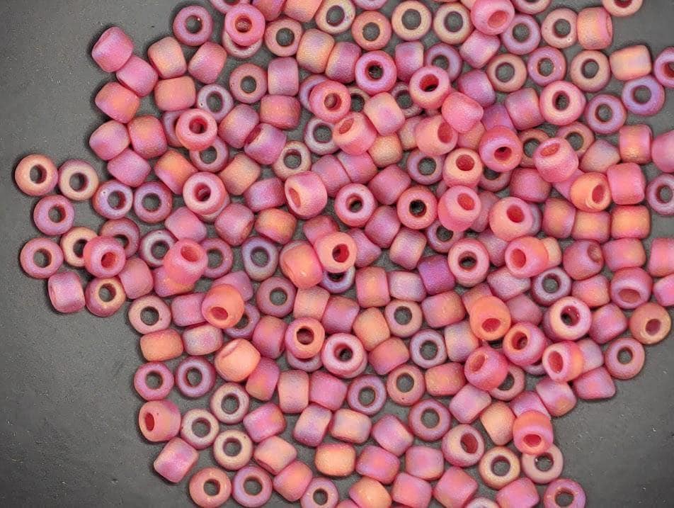 Matsuno Seed Beads: Transparent Frosted Rainbow Red (Size 6, 15g)