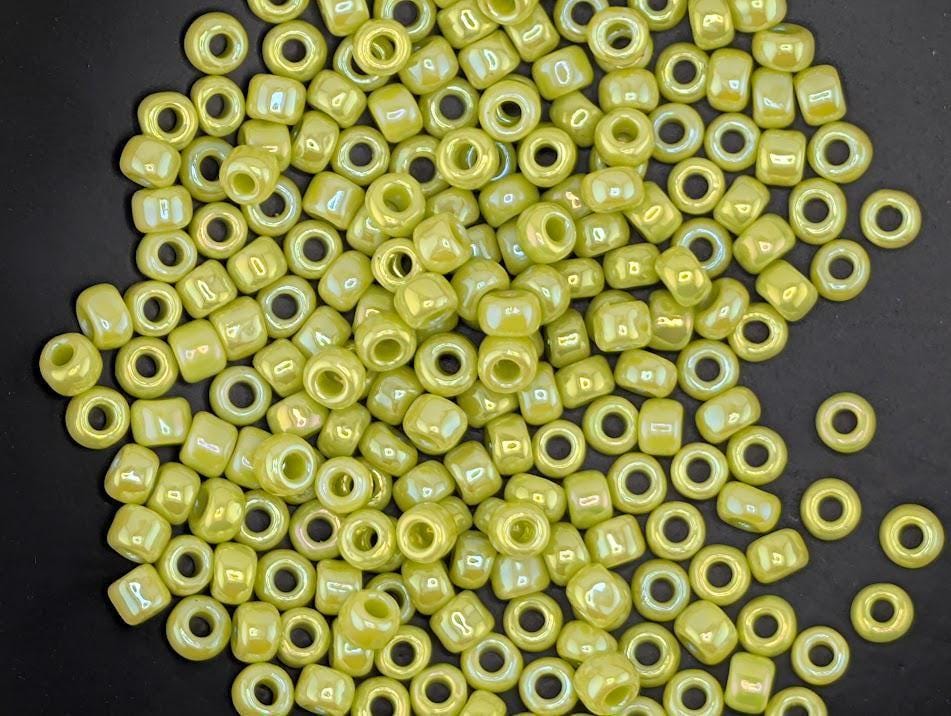 Matsuno Seed Beads: Opaque Rainbow Light Green - Size 6, 15g Approx 180 pcs