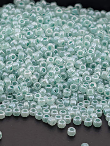 9476SB Opaque Ceylon Pastel Mint 11/0 Round Matsuno Seed Beads (15g, ~1650 pcs)
