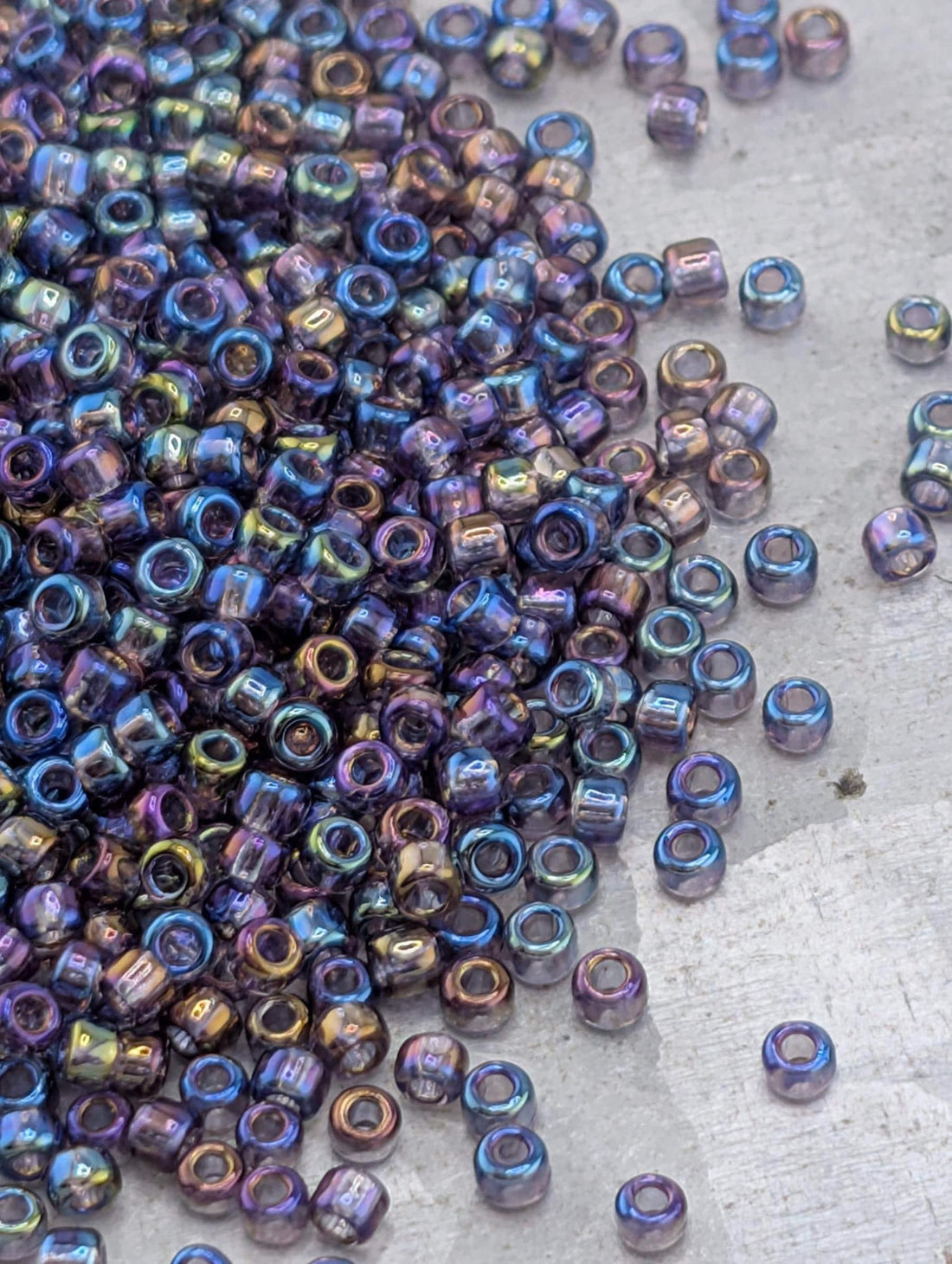 Seed Beads: Rainbow Purple Translucent Matsuno Glass (11/0, 15g)