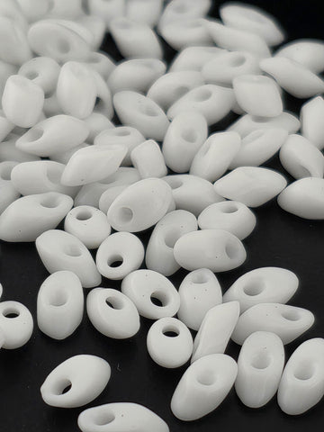 Miyuki Long Magatama White O Size 4x7mm