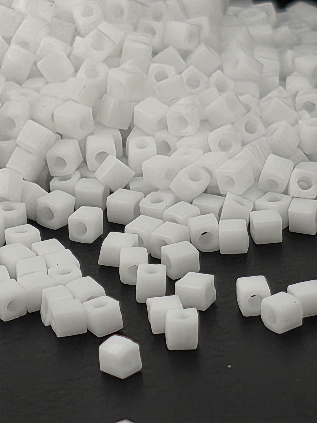 Miyuki Square/Cubes White O Size 1.5mm