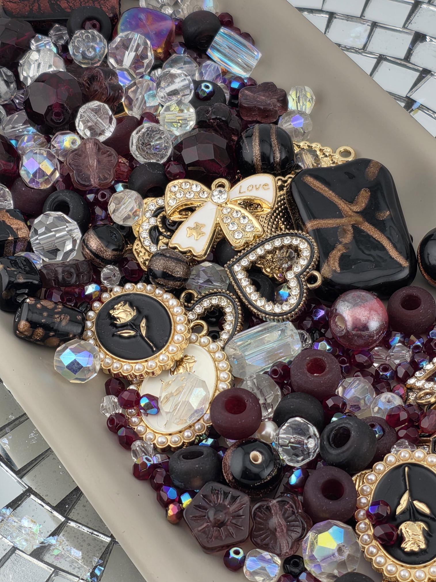 Learise Exclusive "Golden Garne" Glass Bead Soup Mix (56g Pkg)