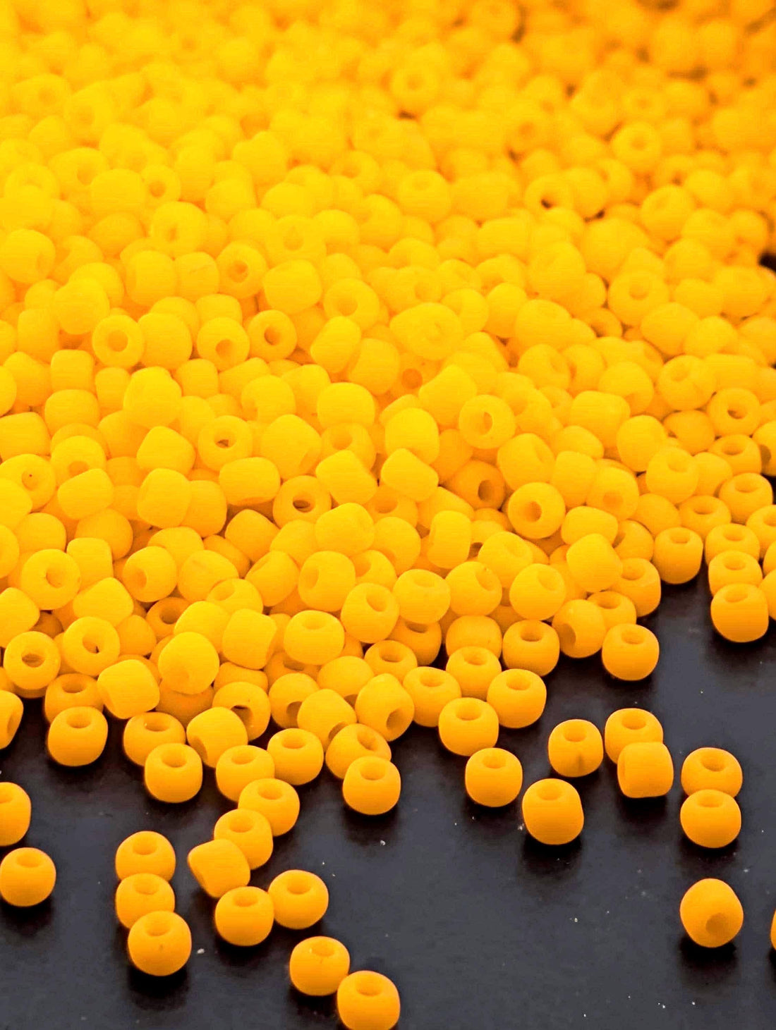 1977SB Opaque Matte Orange 11/0 Round Matsuno Seed Beads (15g, ~1650 pcs)