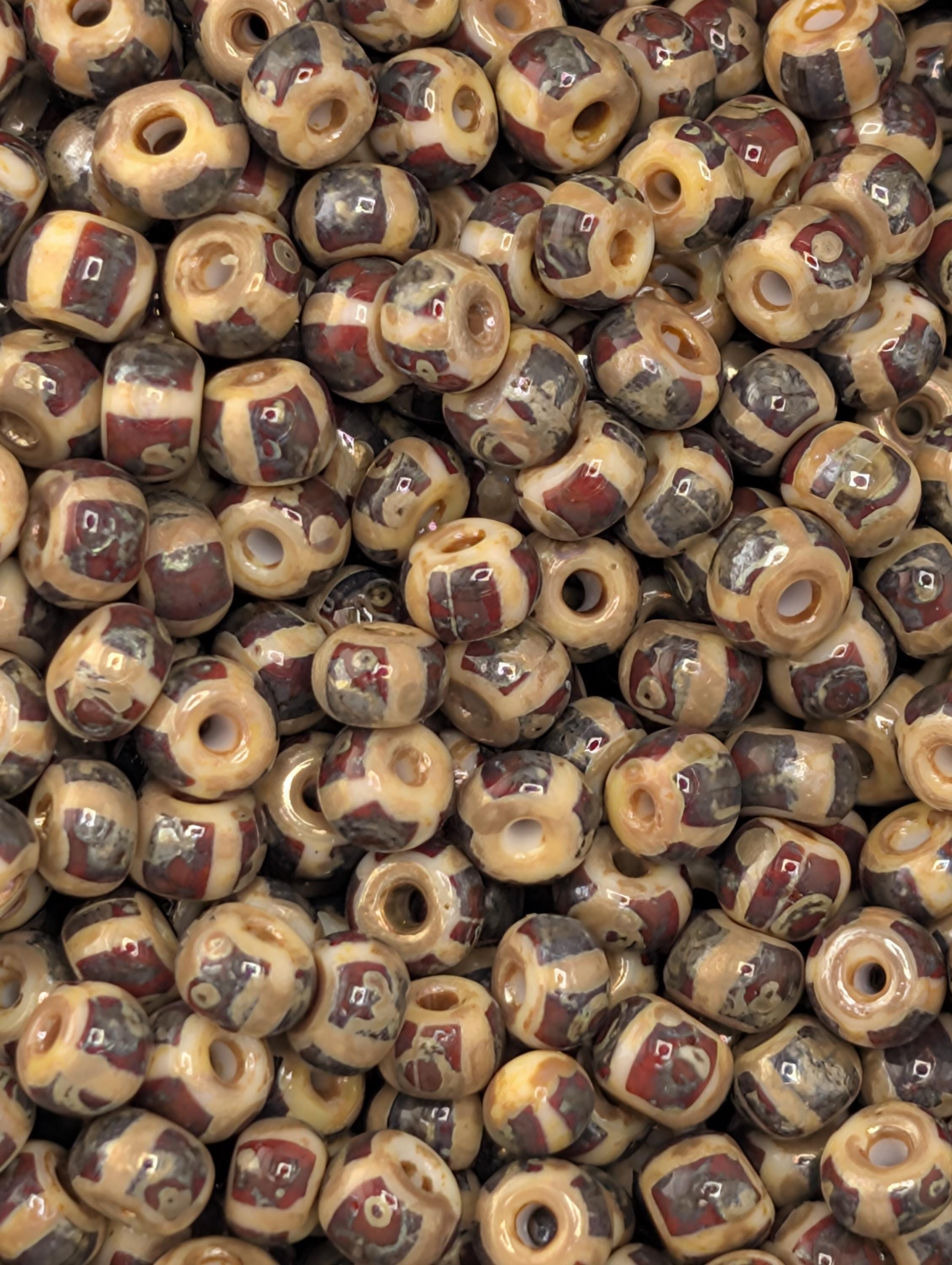 Preciosa 8/0 Seed Beads 8/0 White Red Patch Stripe - 15g - Czech Glass Rocaille for Jewelry Making