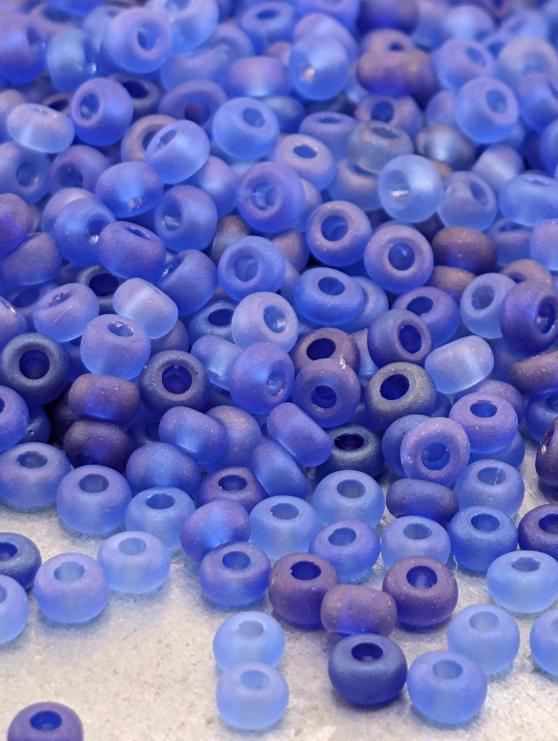 Preciosa 8/0 Seed Beads Frosted Sapphire Blue (Size 8/0 ) - 15g - Czech Glass Rocaille for Jewelry Making
