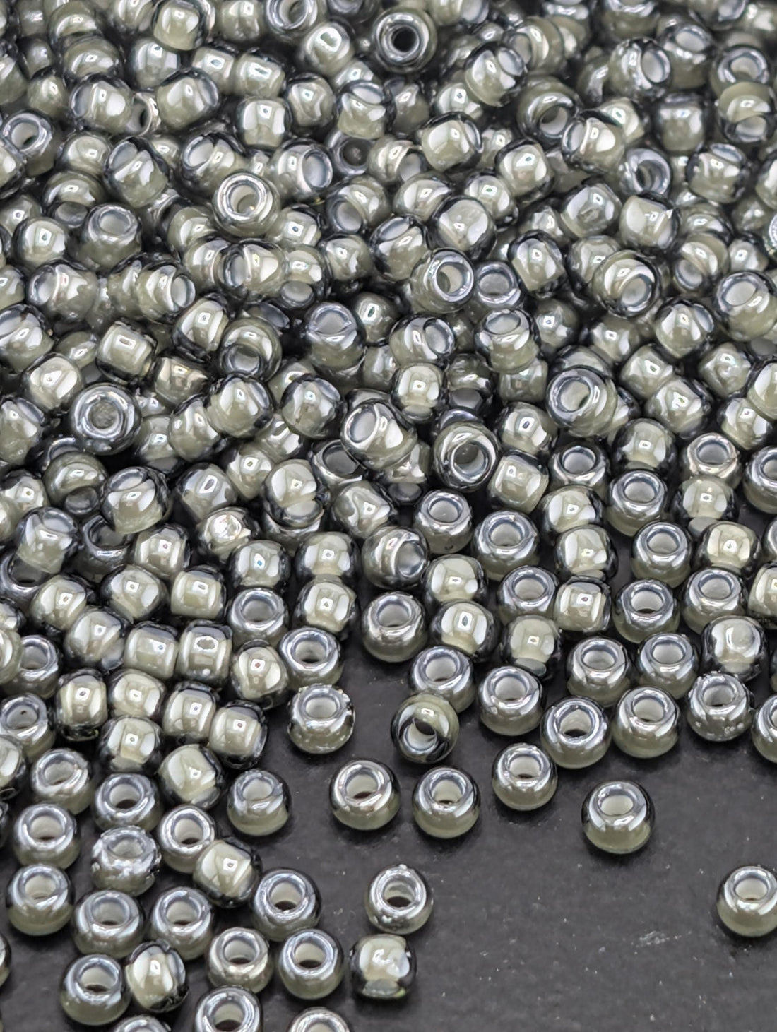 Inside-Color Black Diamond/White-Lined Size 11/0 Toho Round 2.5" tube