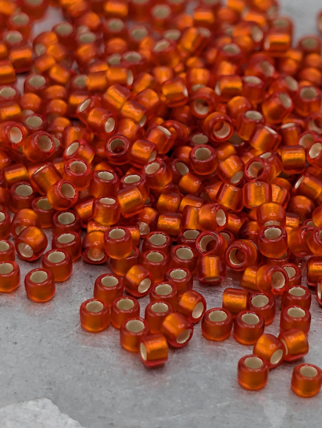 Silver-Lined Frosted Lt Siam Ruby Size 15/0 Toho Round 2.5" tube