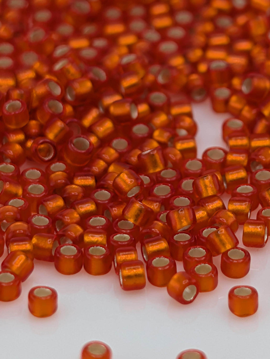 Silver-Lined Frosted Lt Siam Ruby Size 15/0 Toho Round 2.5" tube