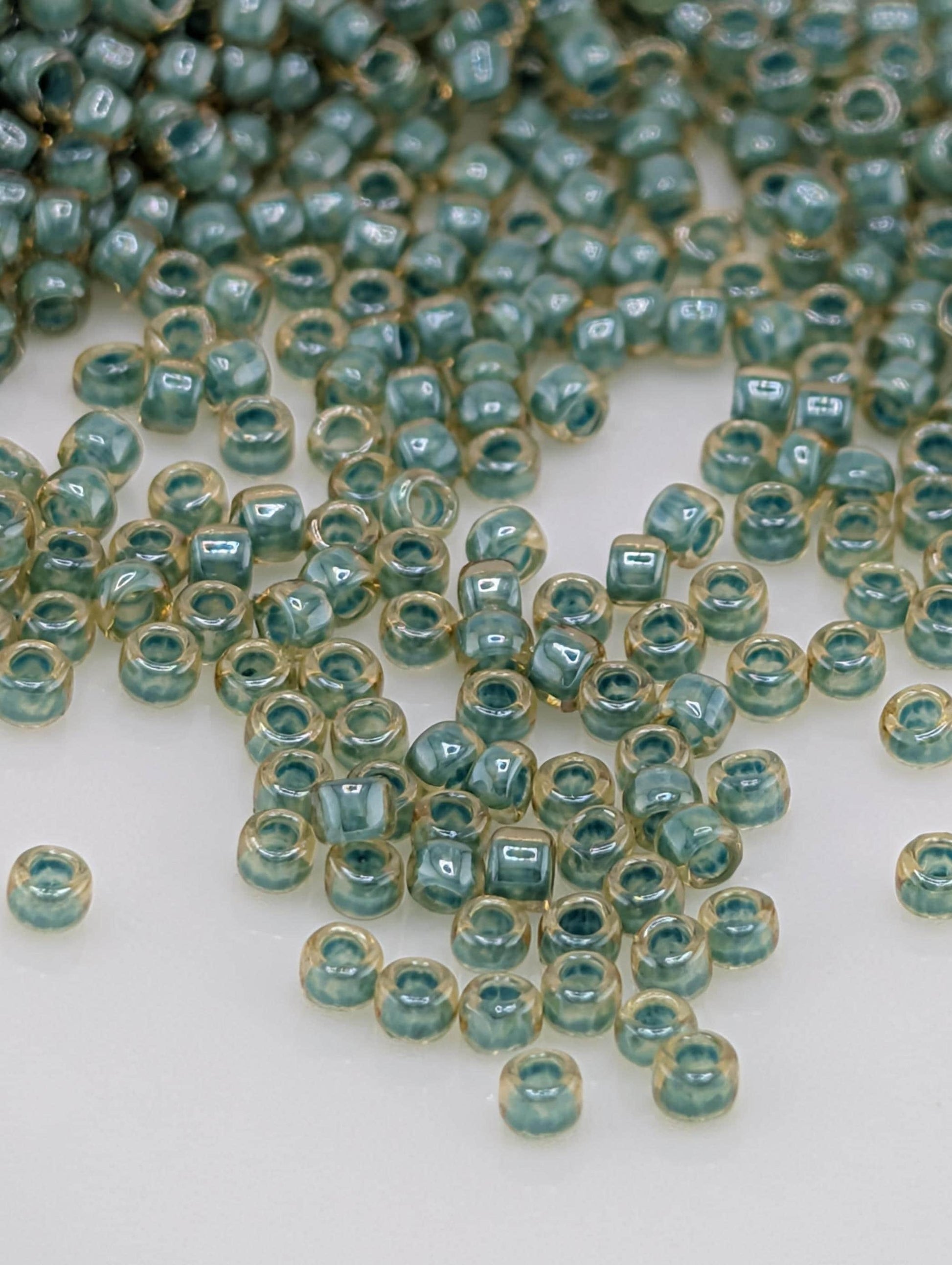 Inside-Color Topaz/Mint Julep-Lined Size 15/0 Toho Round 2.5" tube