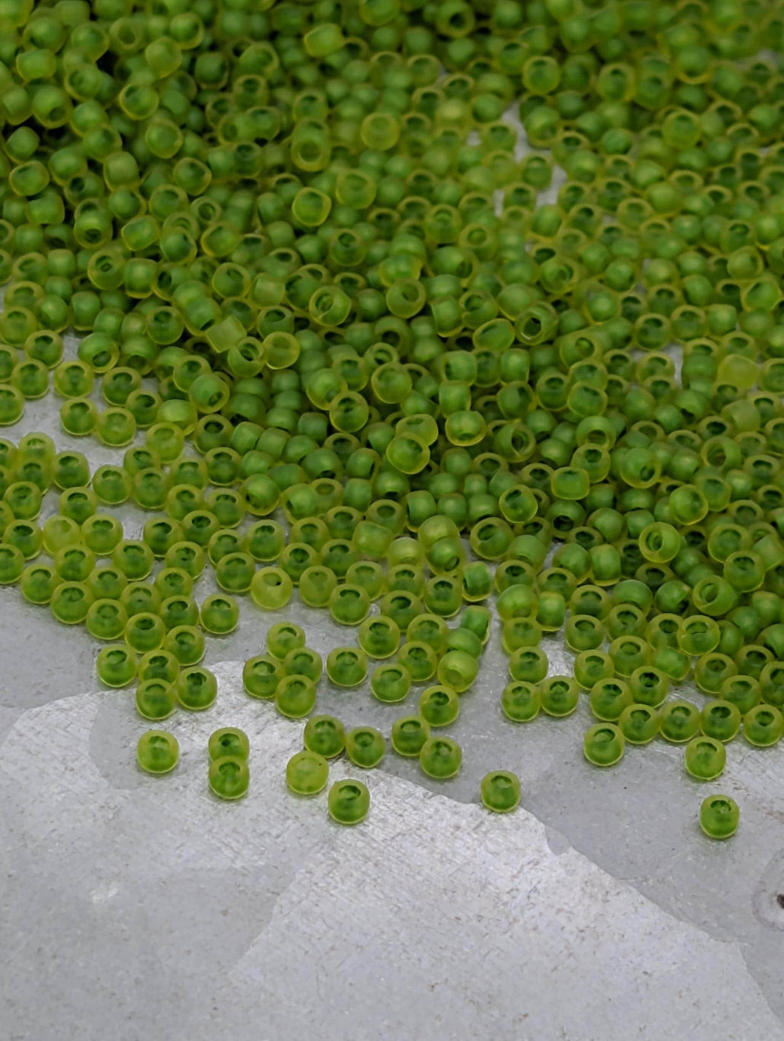 Inside-Color Frosted Jonquil/Shamrock-Lined Size 15/0 Toho Round 2.5" tube