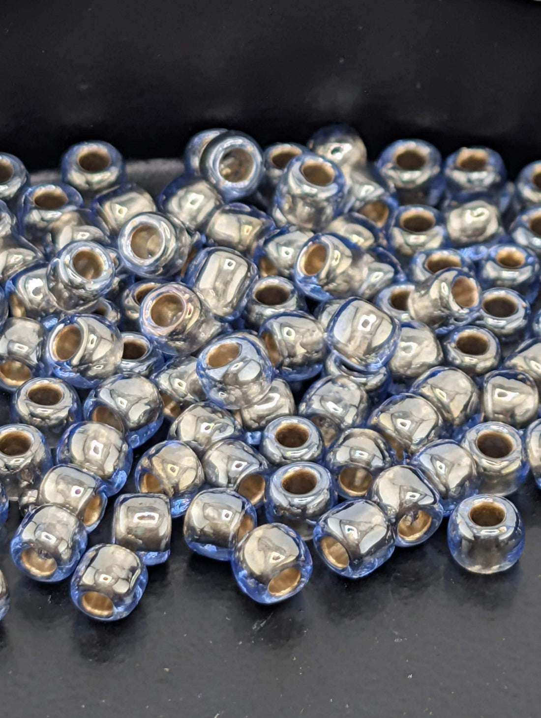 Gold-Lined Lt Montana Blue Size 6/0 Toho Round 2.5" tube